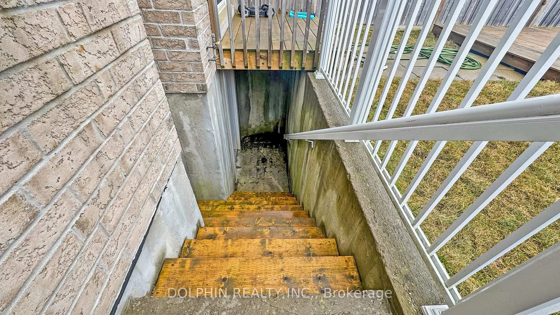 Photo 35 of 16 Mccourt Drive, Ajax, South East — HOMEH