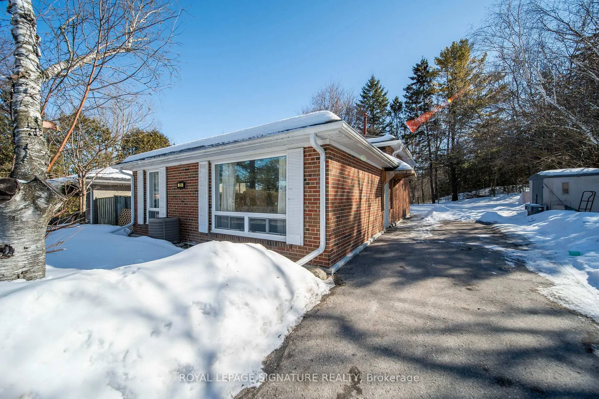 Front of 21 Huron Court