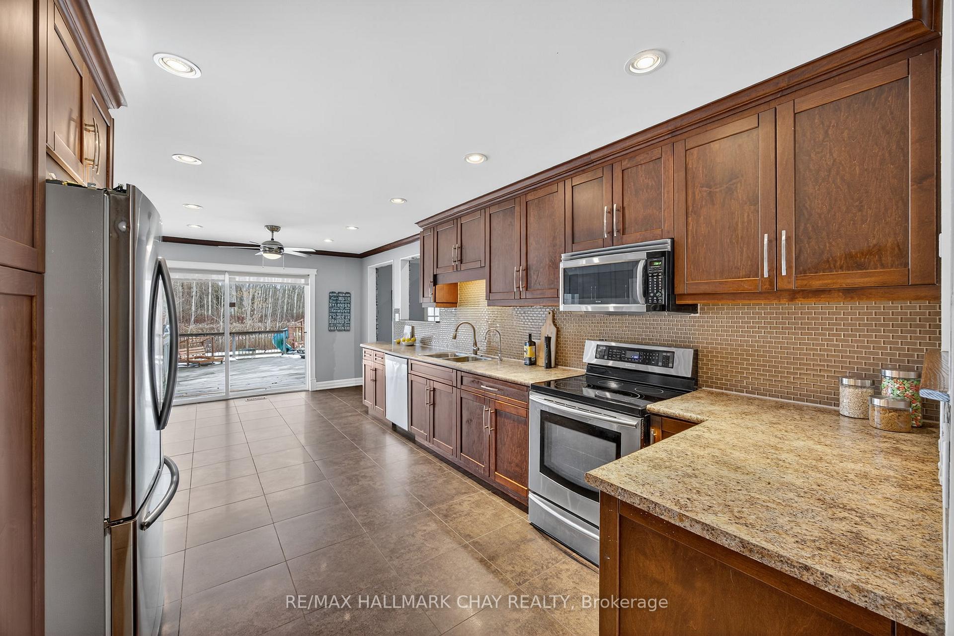 Photo 13 of 1259 Gilford Road, Innisfil, Gilford — HOMEH