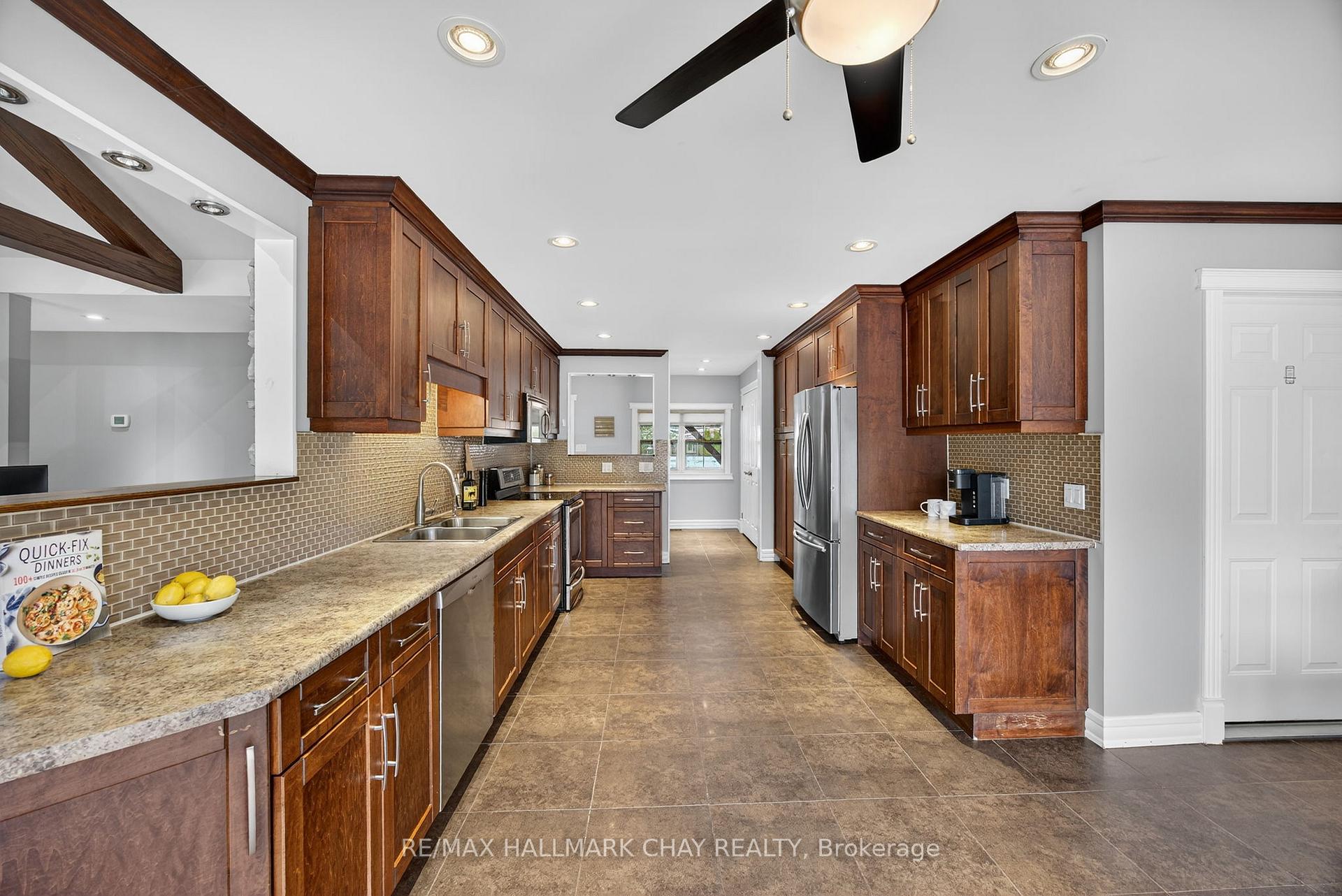 Photo 14 of 1259 Gilford Road, Innisfil, Gilford — HOMEH