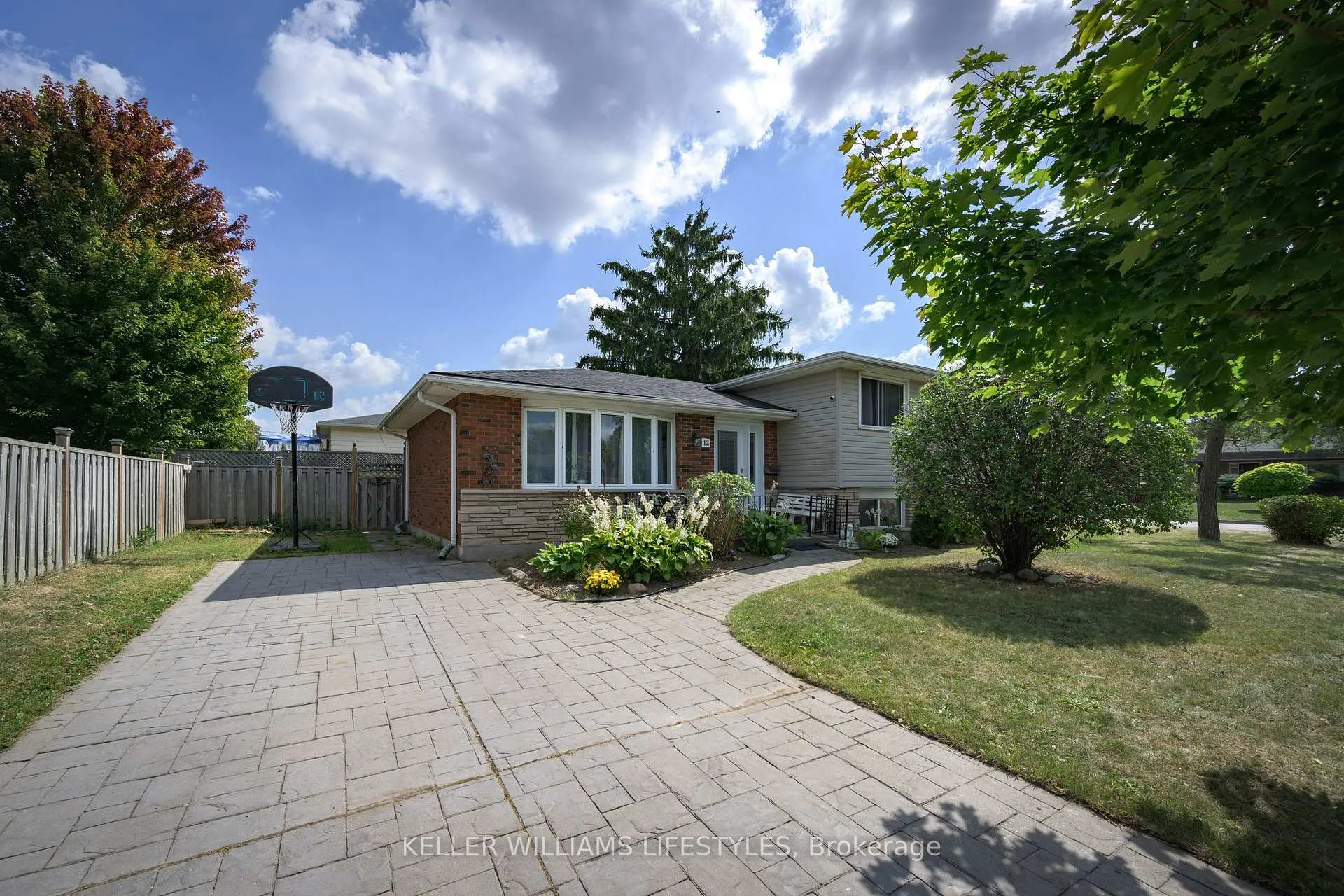 Photo 1 of 12 Stirling Crescent, St. Thomas — HOMEH