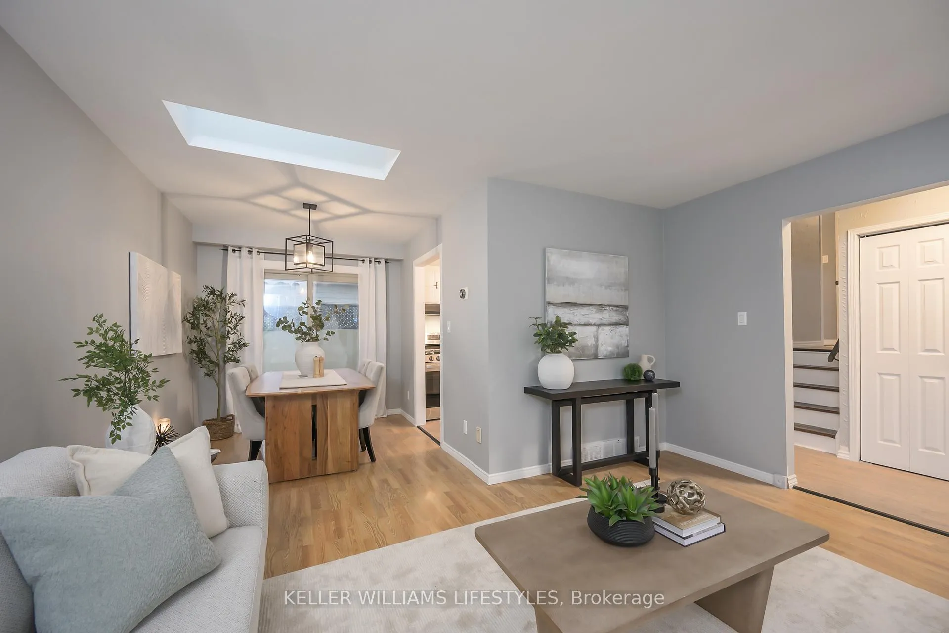 Photo 13 of 12 Stirling Crescent, St. Thomas — HOMEH