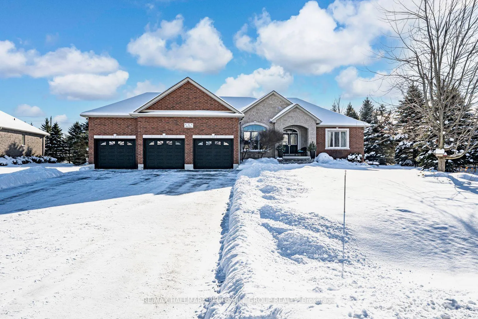 Front of 5 Munro Court