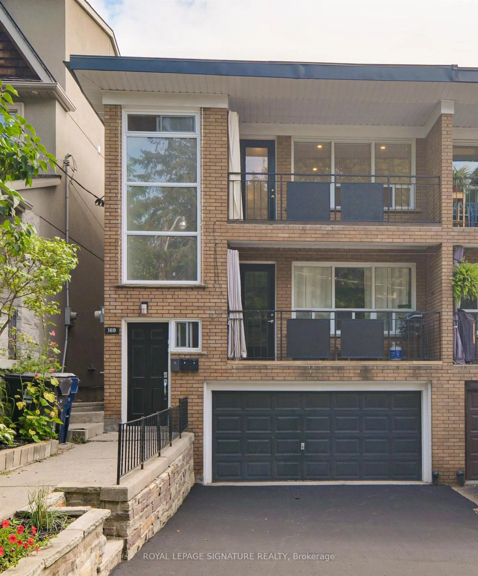Front of Unit Bsmt, 169 Bellefair Avenue