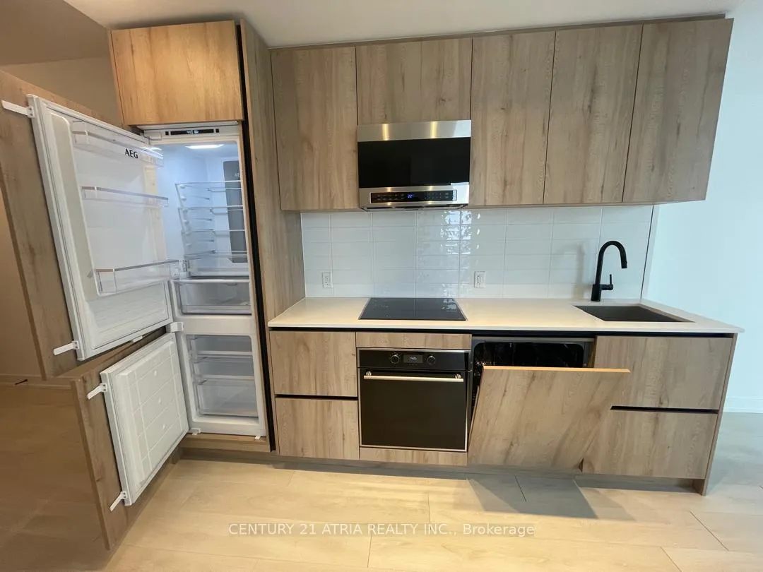 Photo 4 of Unit E3509, 127 Broadway Avenue, Toronto, Mount Pleasant West — HOMEH