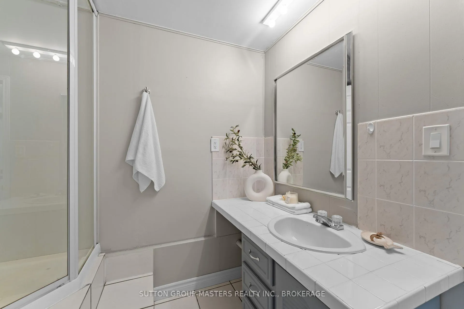 Photo 36 of 58 Cliff Crescent, Kingston, Central City West — HOMEH