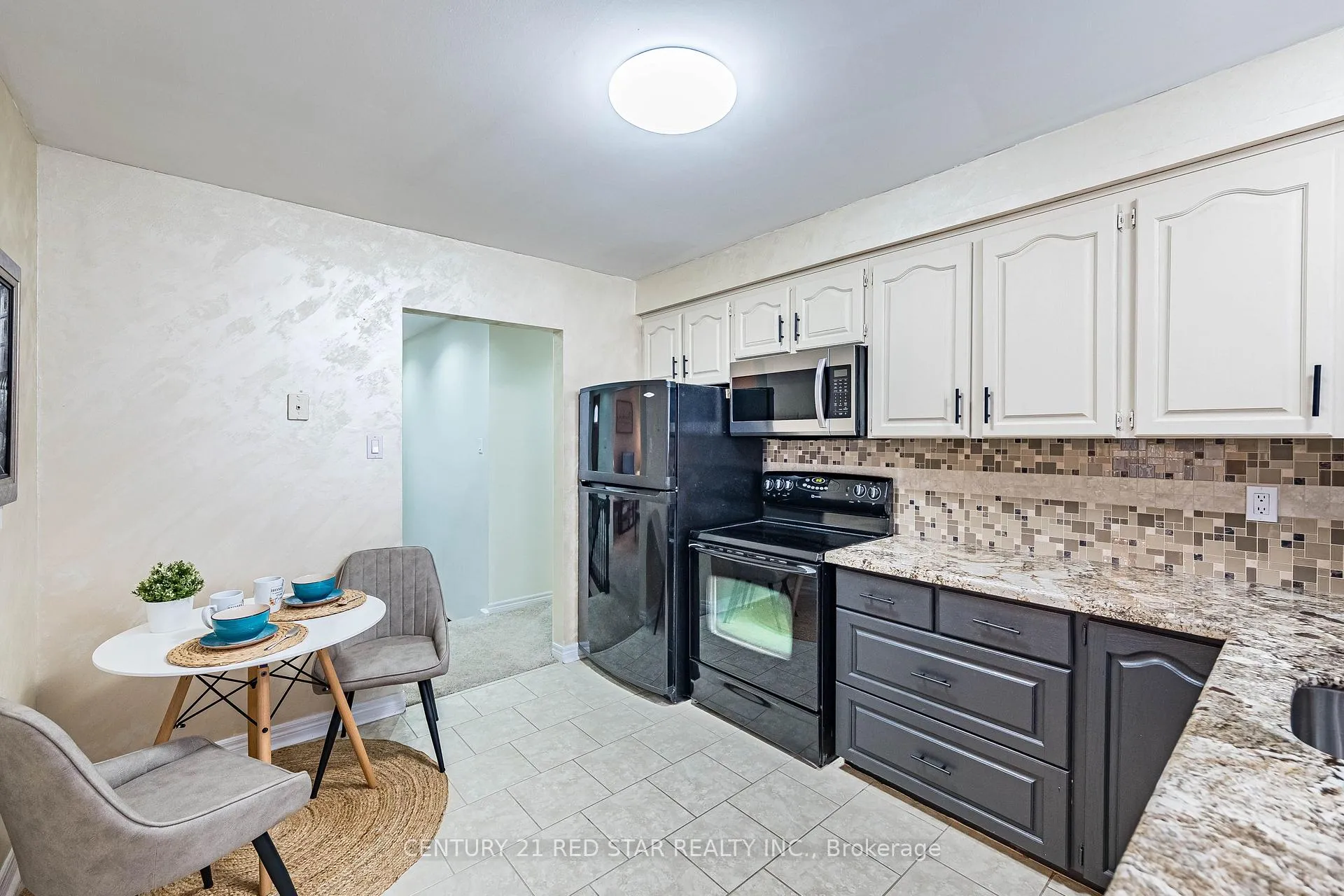 Photo 14 of 25 Devonshire Drive, Brampton, Southgate — HOMEH