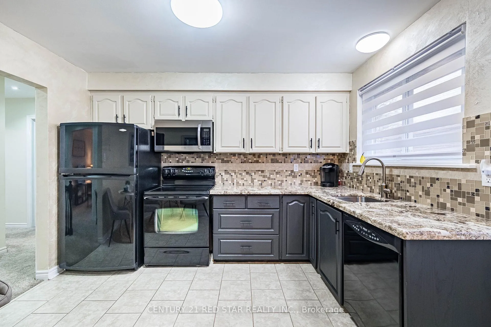 Photo 17 of 25 Devonshire Drive, Brampton, Southgate — HOMEH