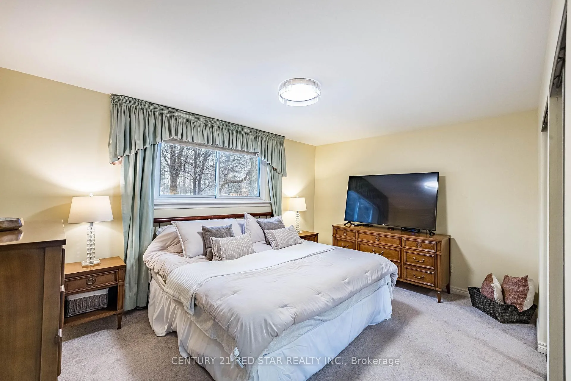 Photo 19 of 25 Devonshire Drive, Brampton, Southgate — HOMEH
