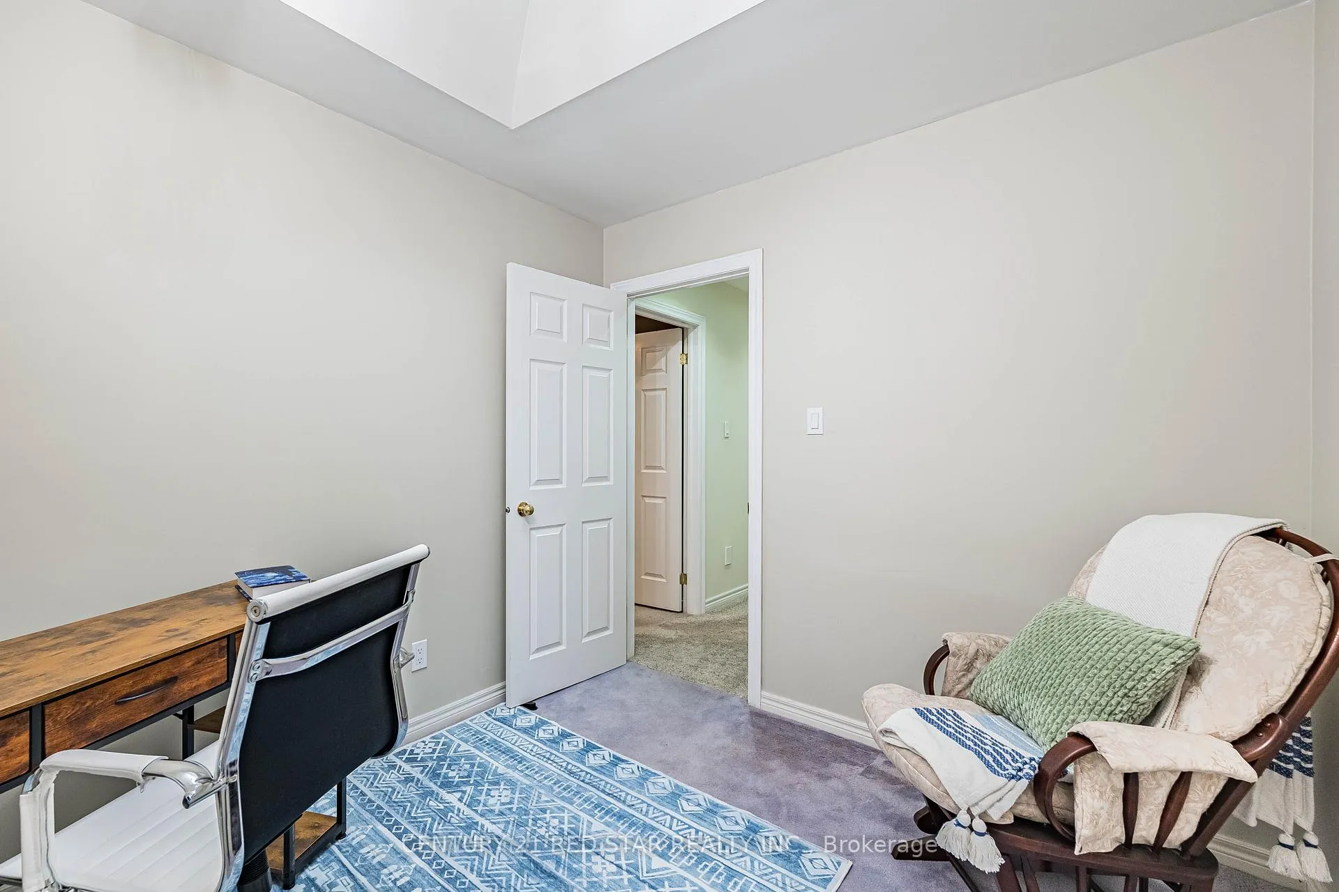Photo 25 of 25 Devonshire Drive, Brampton, Southgate — HOMEH