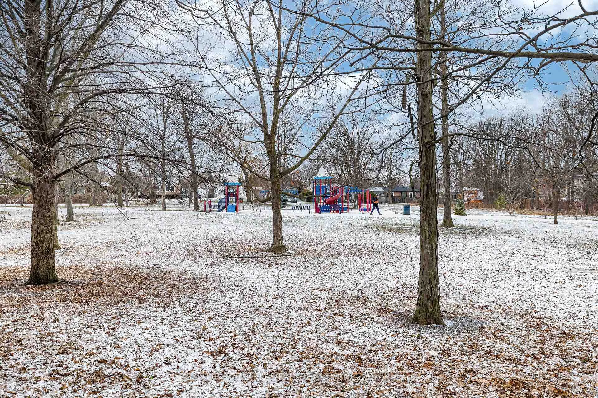 Photo 40 of 25 Devonshire Drive, Brampton, Southgate — HOMEH