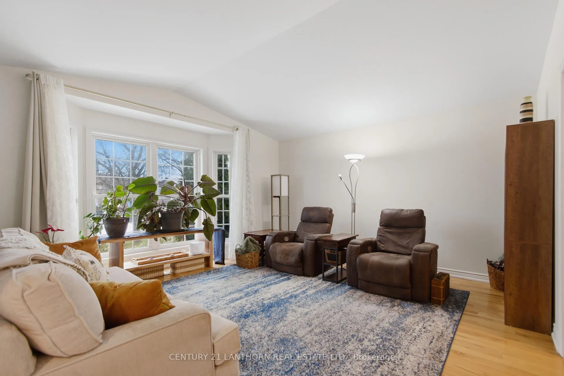 Photo 7 of 84 Westwind Crescent, Prince Edward County, Wellington Ward — HOMEH