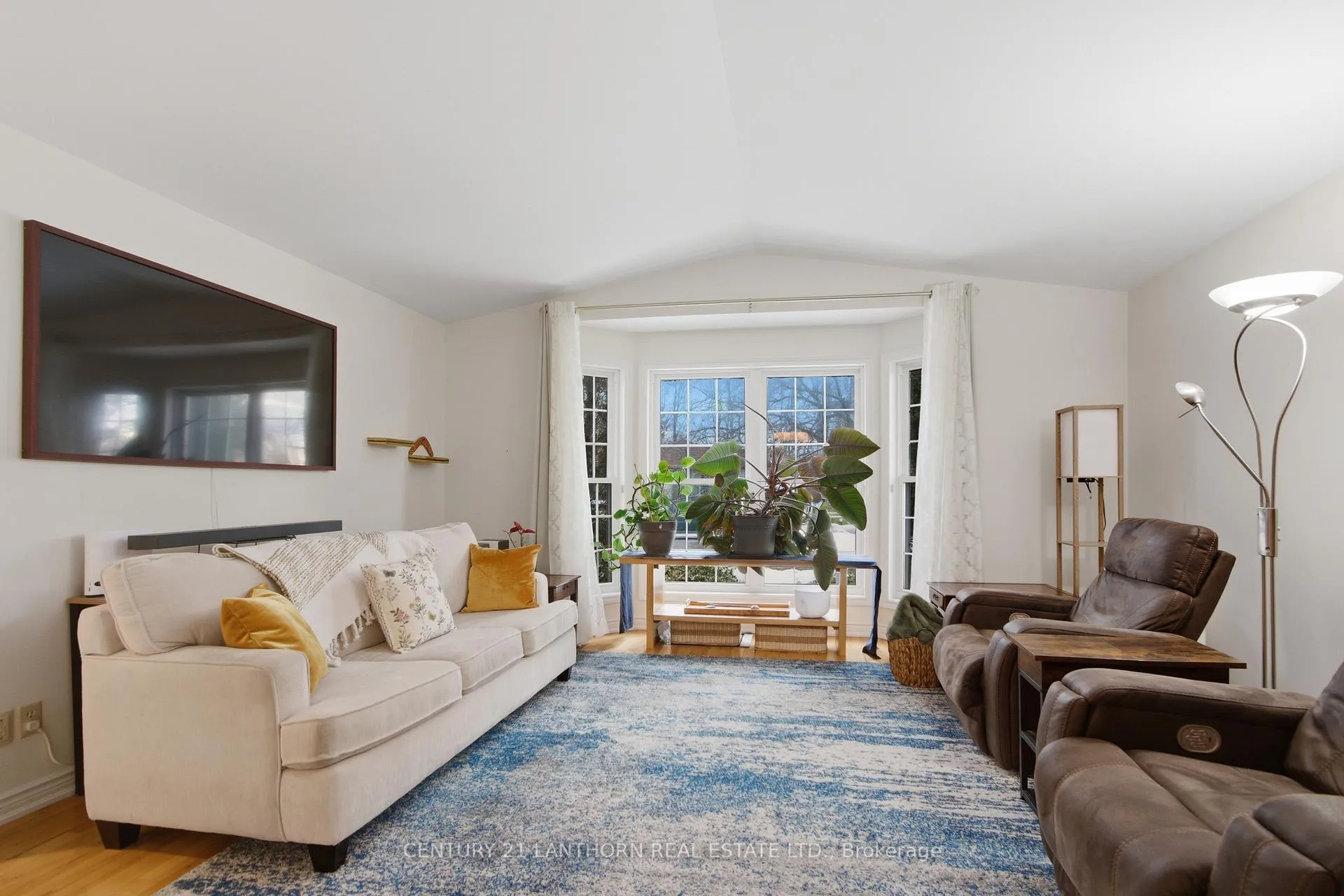 Photo 8 of 84 Westwind Crescent, Prince Edward County, Wellington Ward — HOMEH