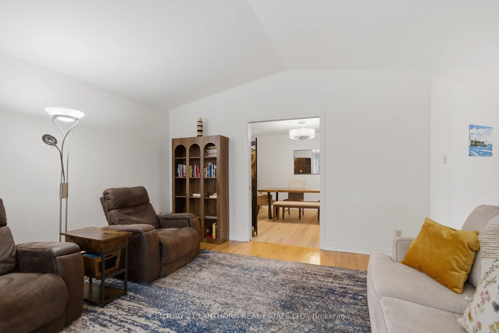 Photo 9 of 84 Westwind Crescent, Prince Edward County, Wellington Ward — HOMEH