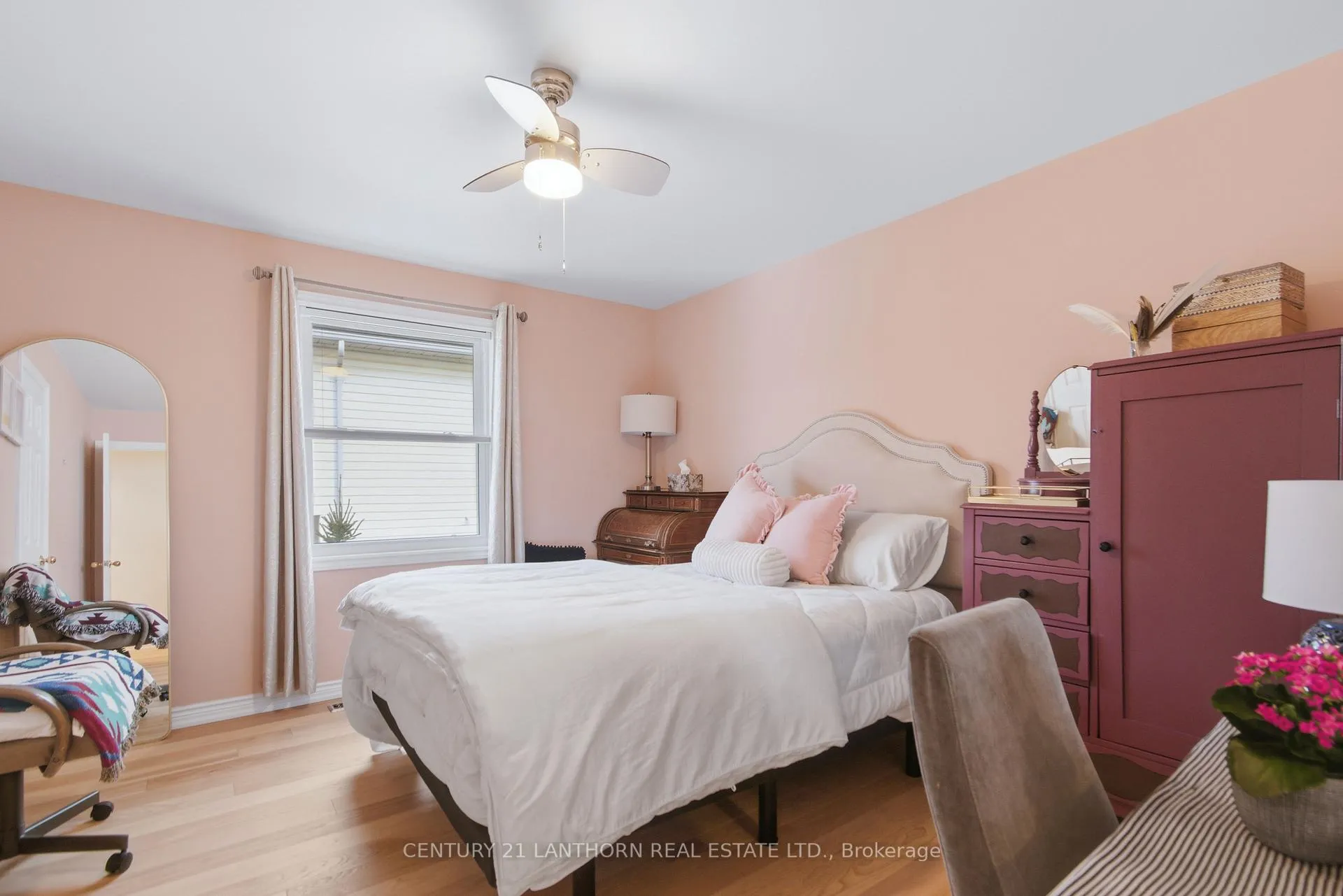 Photo 20 of 84 Westwind Crescent, Prince Edward County, Wellington Ward — HOMEH