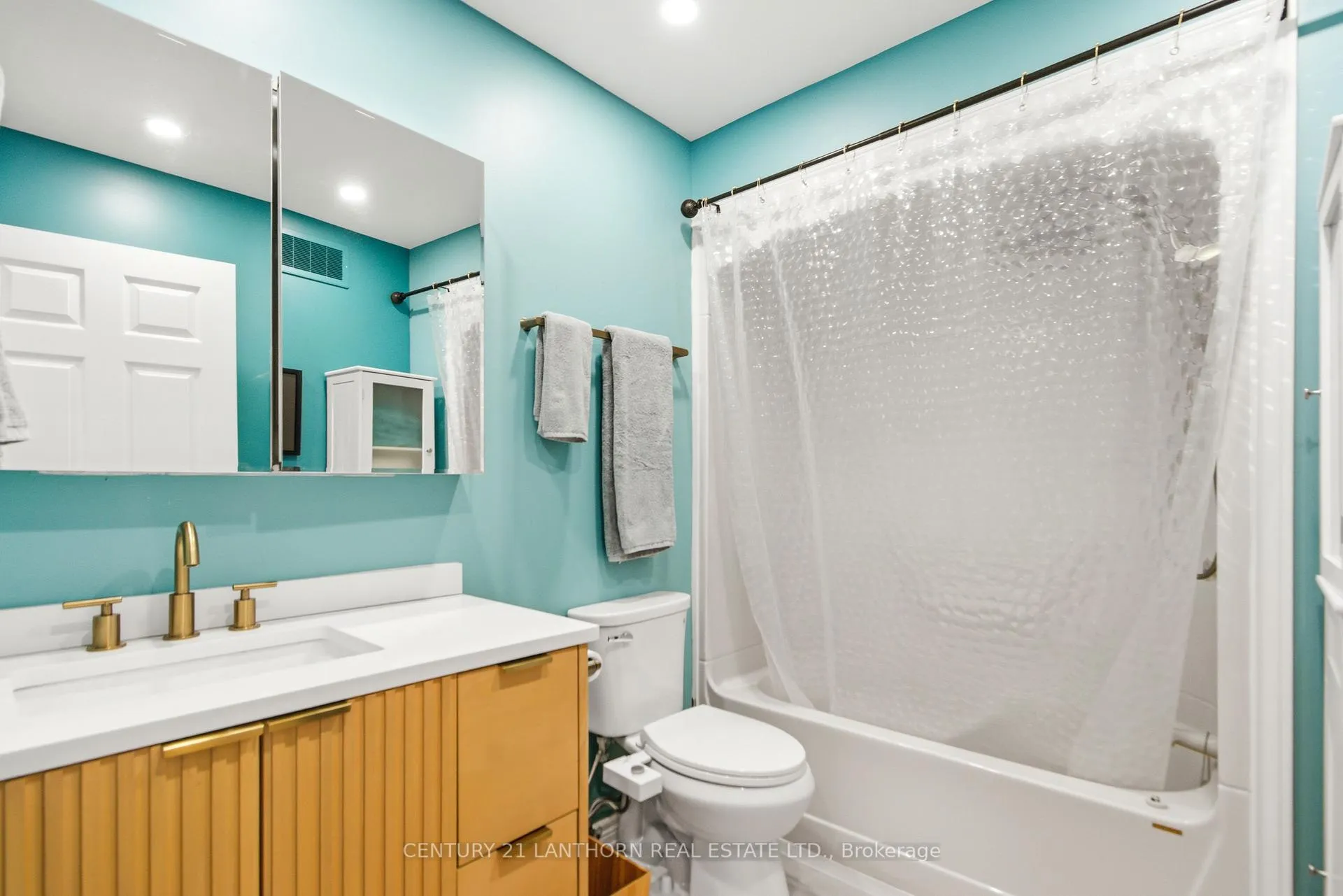 Photo 21 of 84 Westwind Crescent, Prince Edward County, Wellington Ward — HOMEH