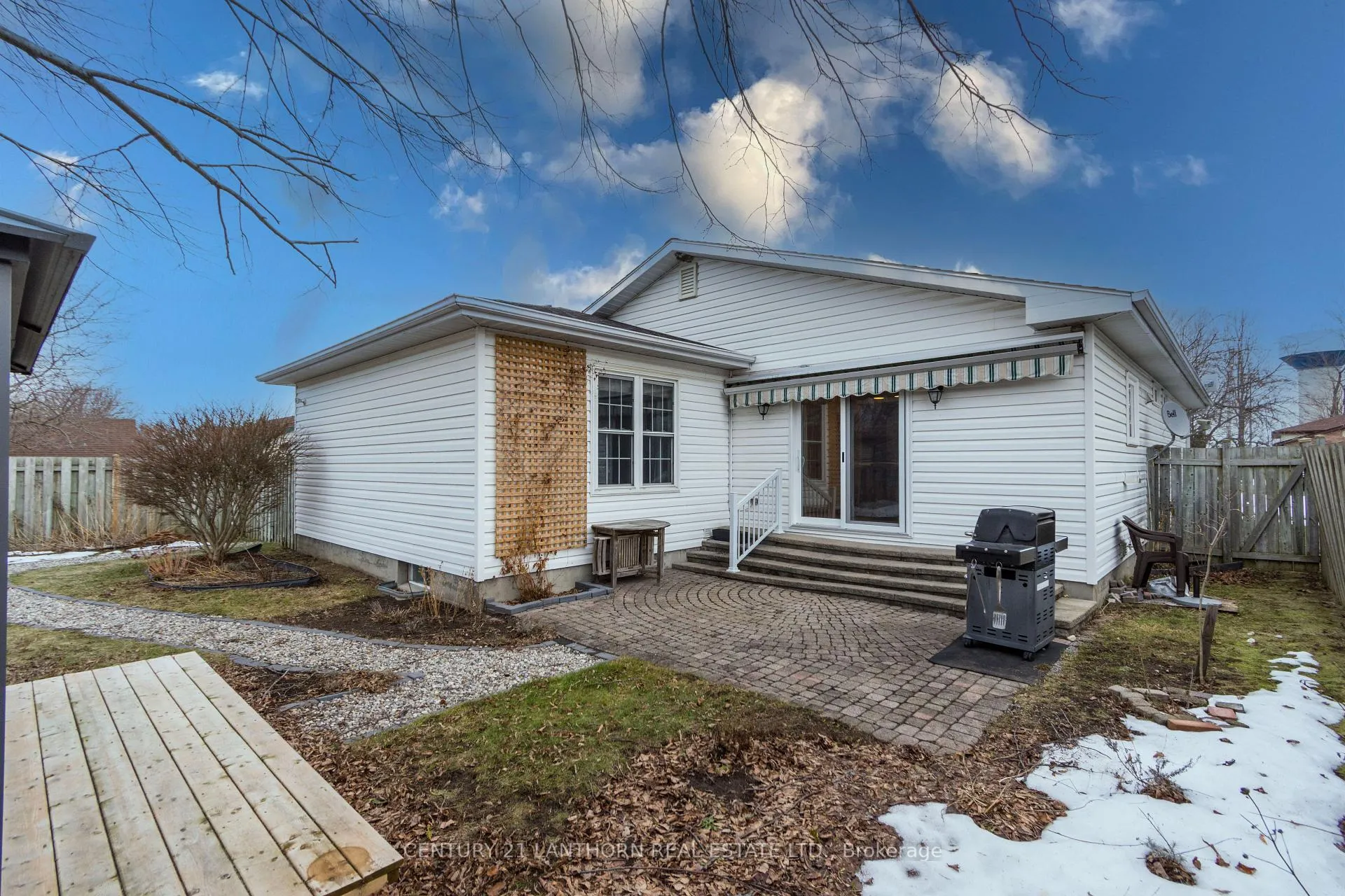 Photo 25 of 84 Westwind Crescent, Prince Edward County, Wellington Ward — HOMEH