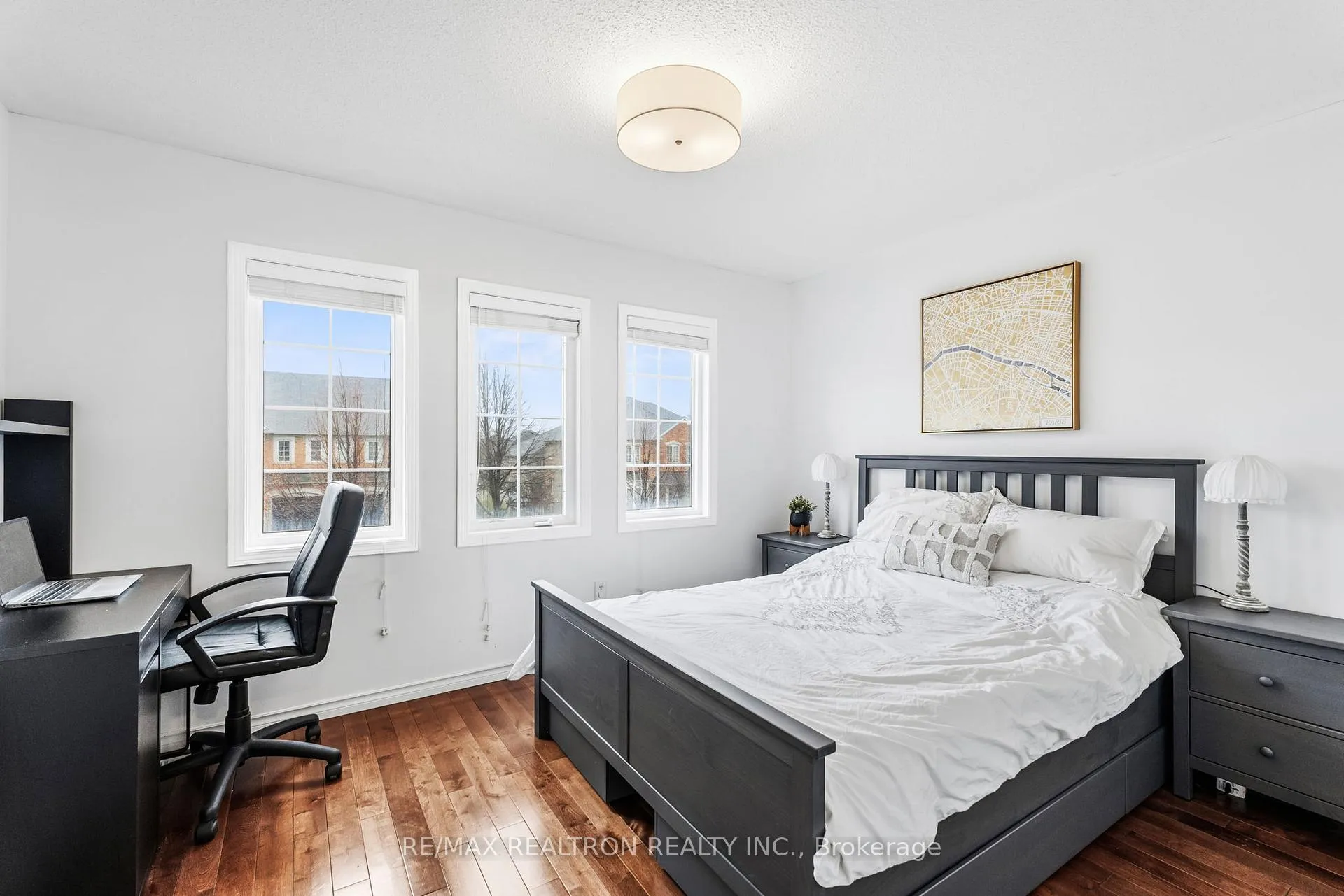 Photo 14 of 41 Wallwark Street, Aurora, Bayview Northeast — HOMEH