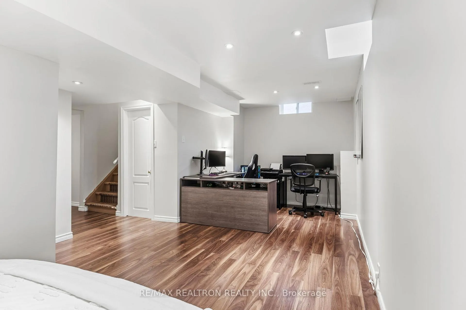 Photo 15 of 41 Wallwark Street, Aurora, Bayview Northeast — HOMEH