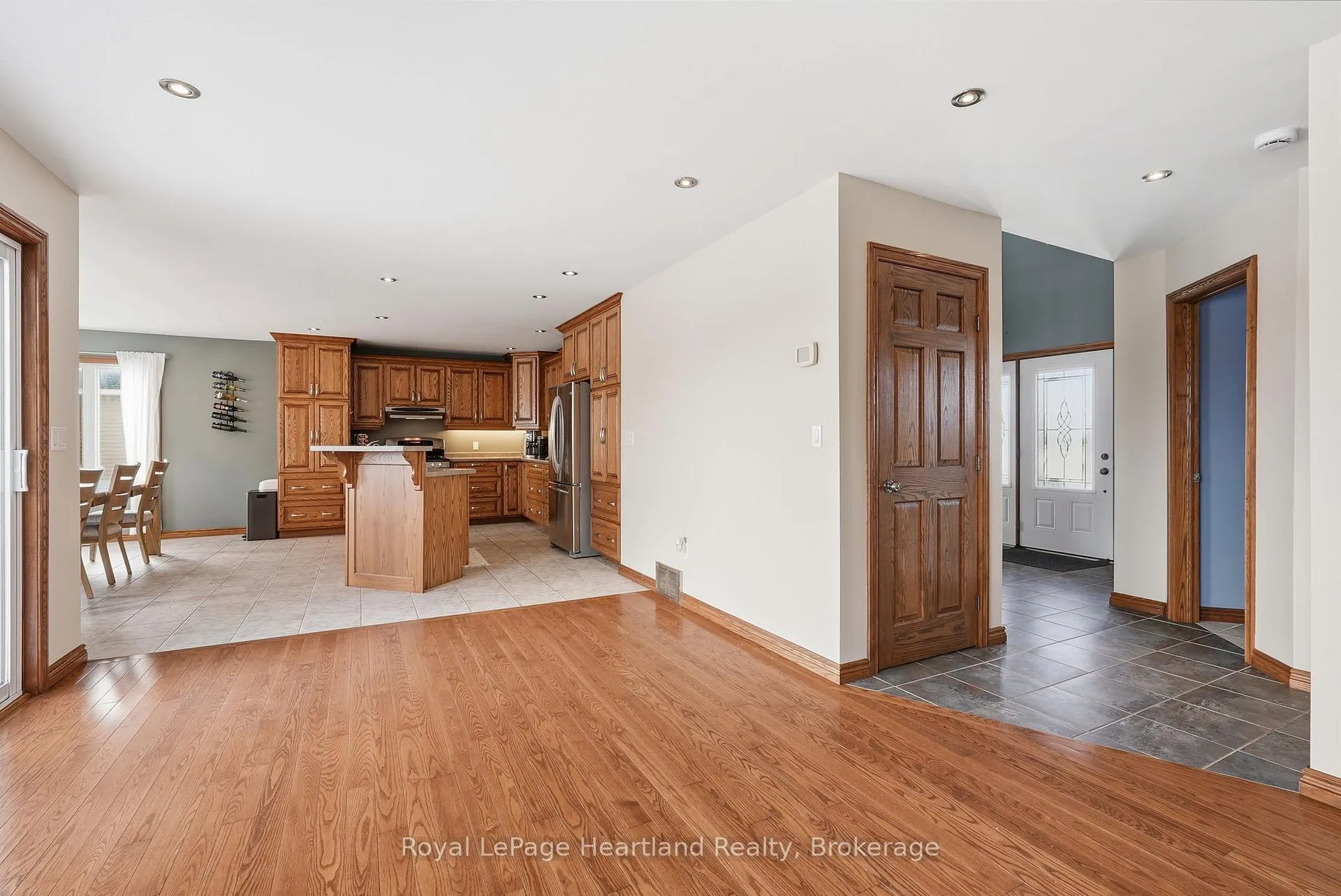 Photo 15 of 1020 Brussels Line, Howick — HOMEH