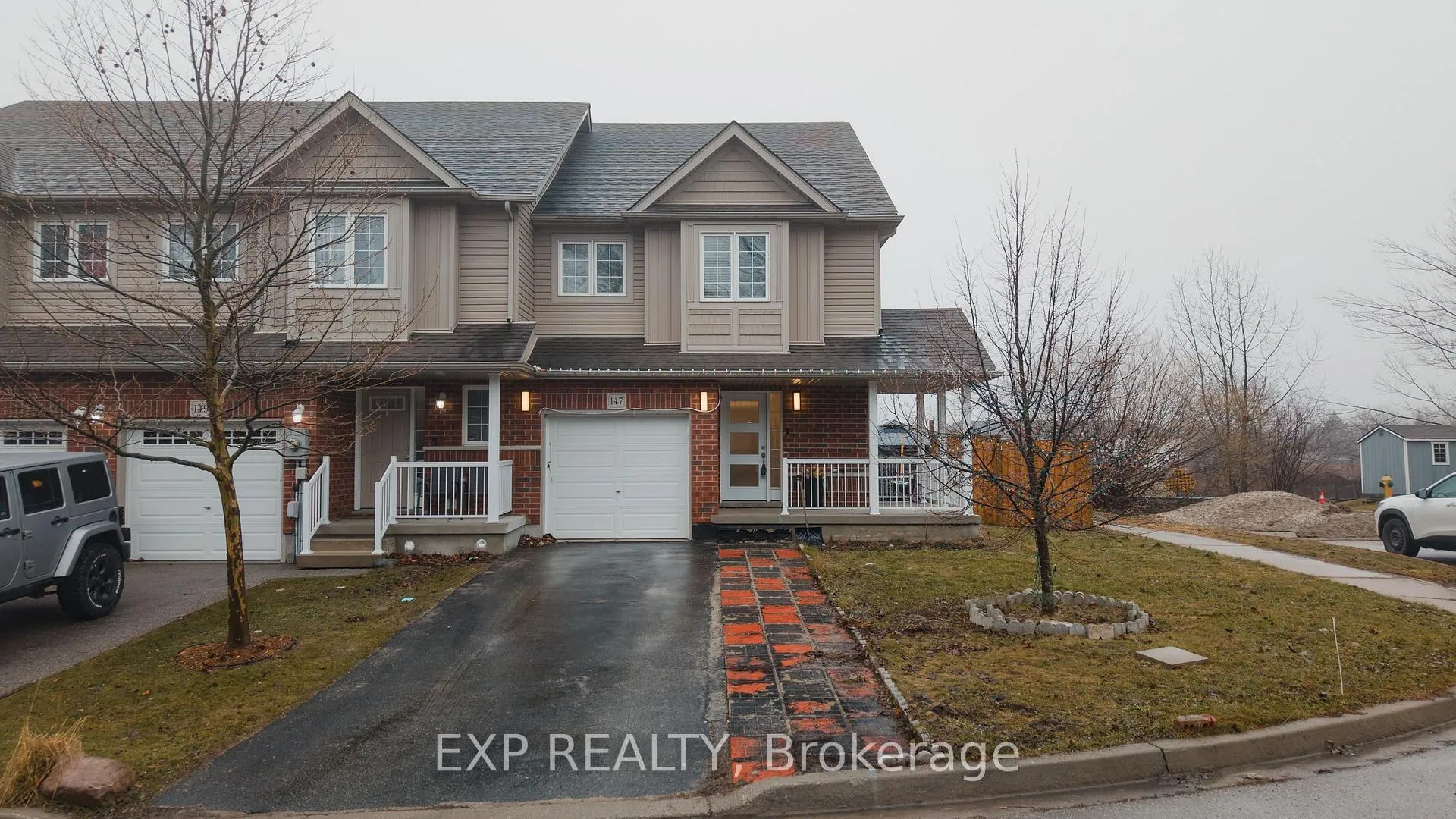 Photo 2 of Unit 9, 147 Kemp Crescent, Guelph, Grange Road — HOMEH