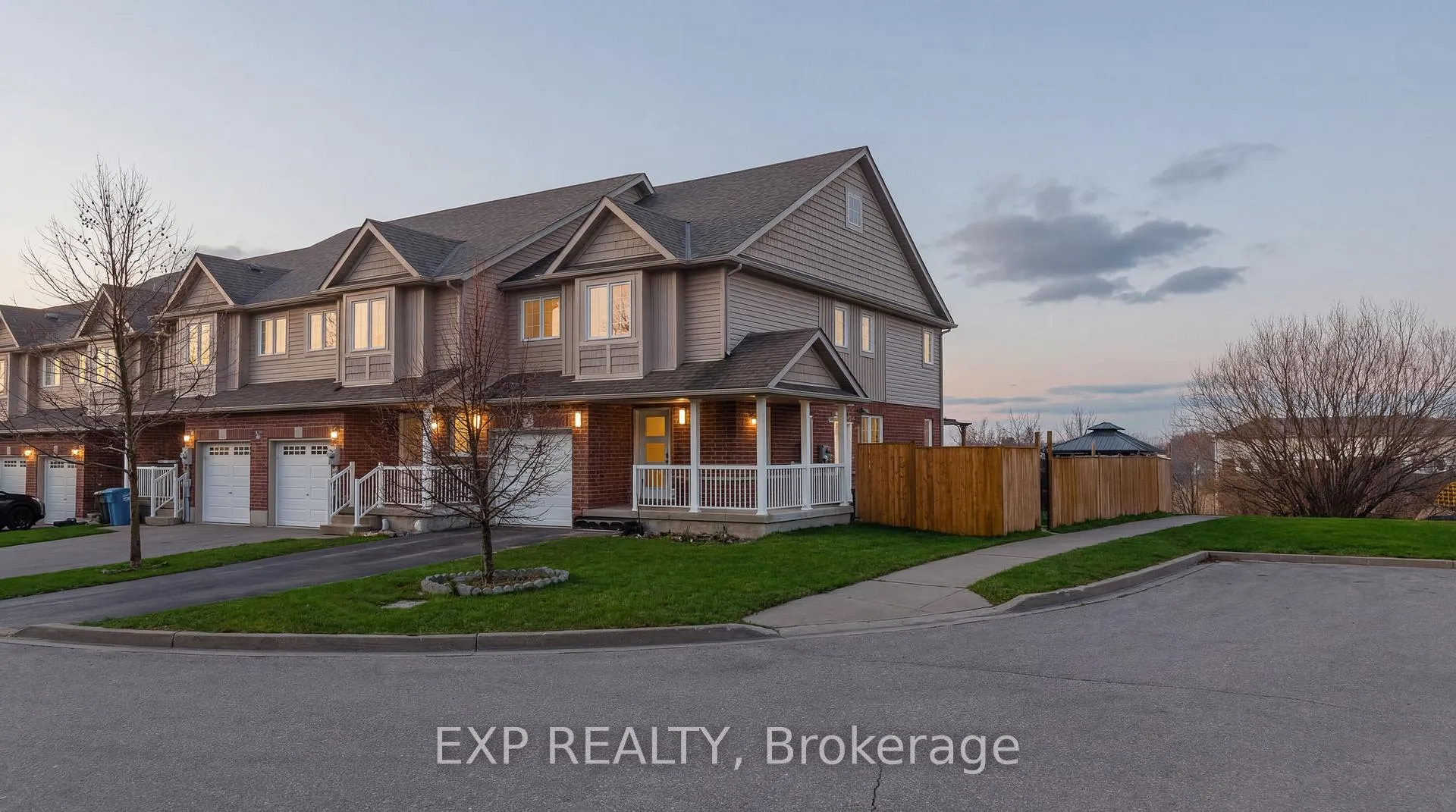 Photo 3 of Unit 9, 147 Kemp Crescent, Guelph, Grange Road — HOMEH
