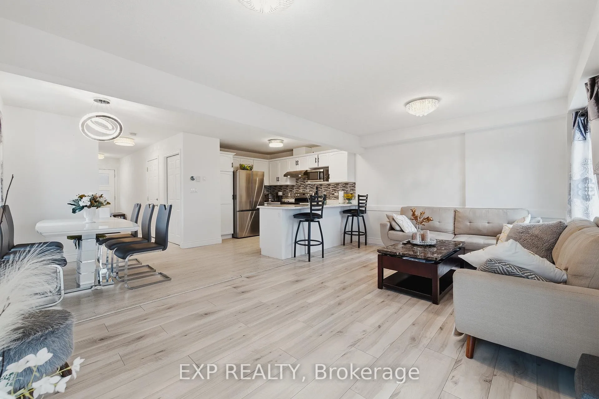 Photo 5 of Unit 9, 147 Kemp Crescent, Guelph, Grange Road — HOMEH