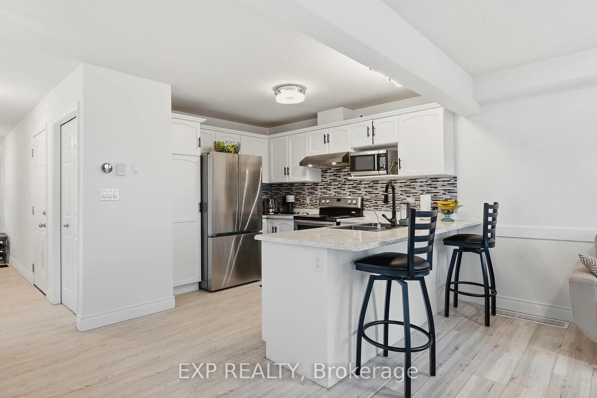 Photo 6 of Unit 9, 147 Kemp Crescent, Guelph, Grange Road — HOMEH