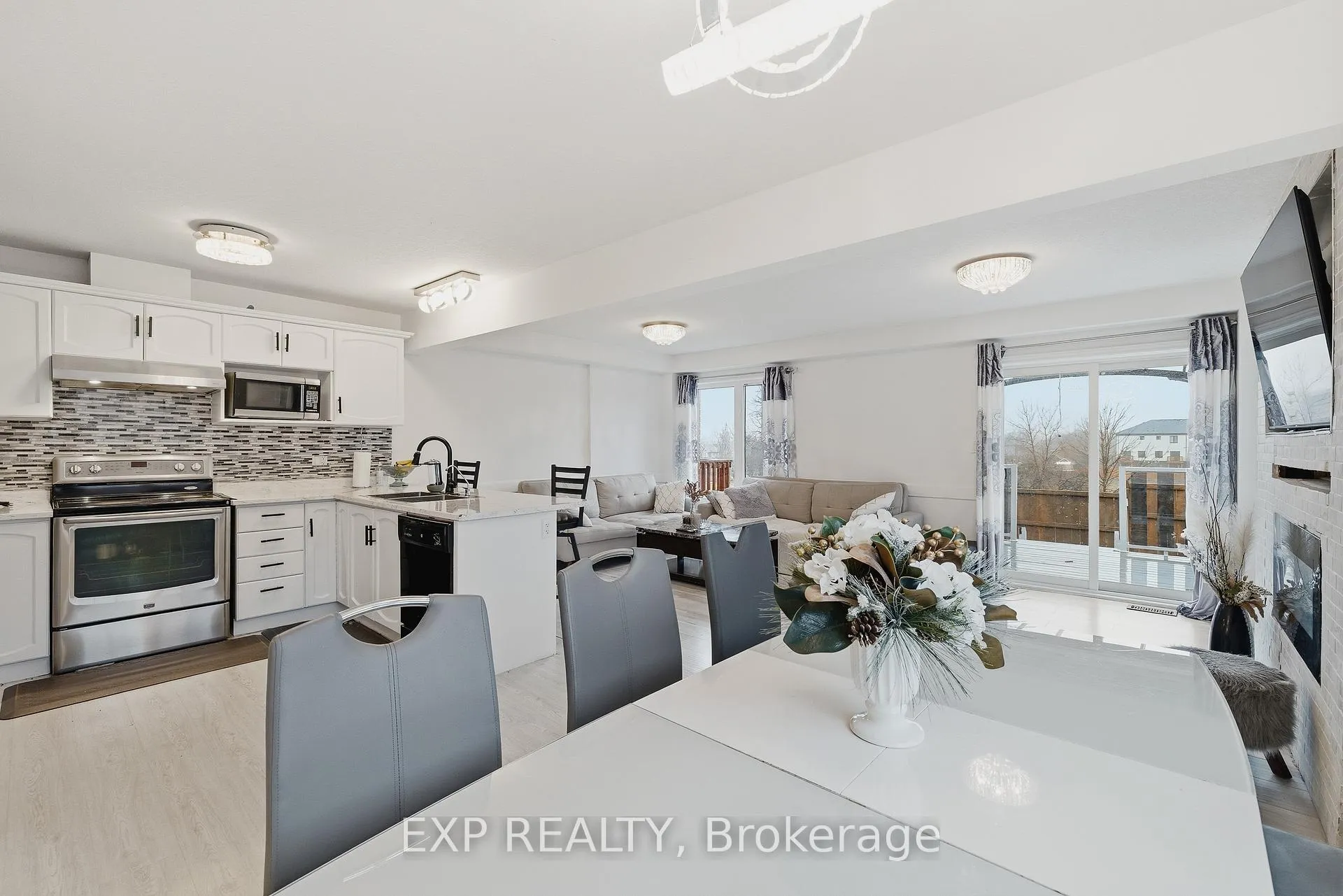 Photo 11 of Unit 9, 147 Kemp Crescent, Guelph, Grange Road — HOMEH