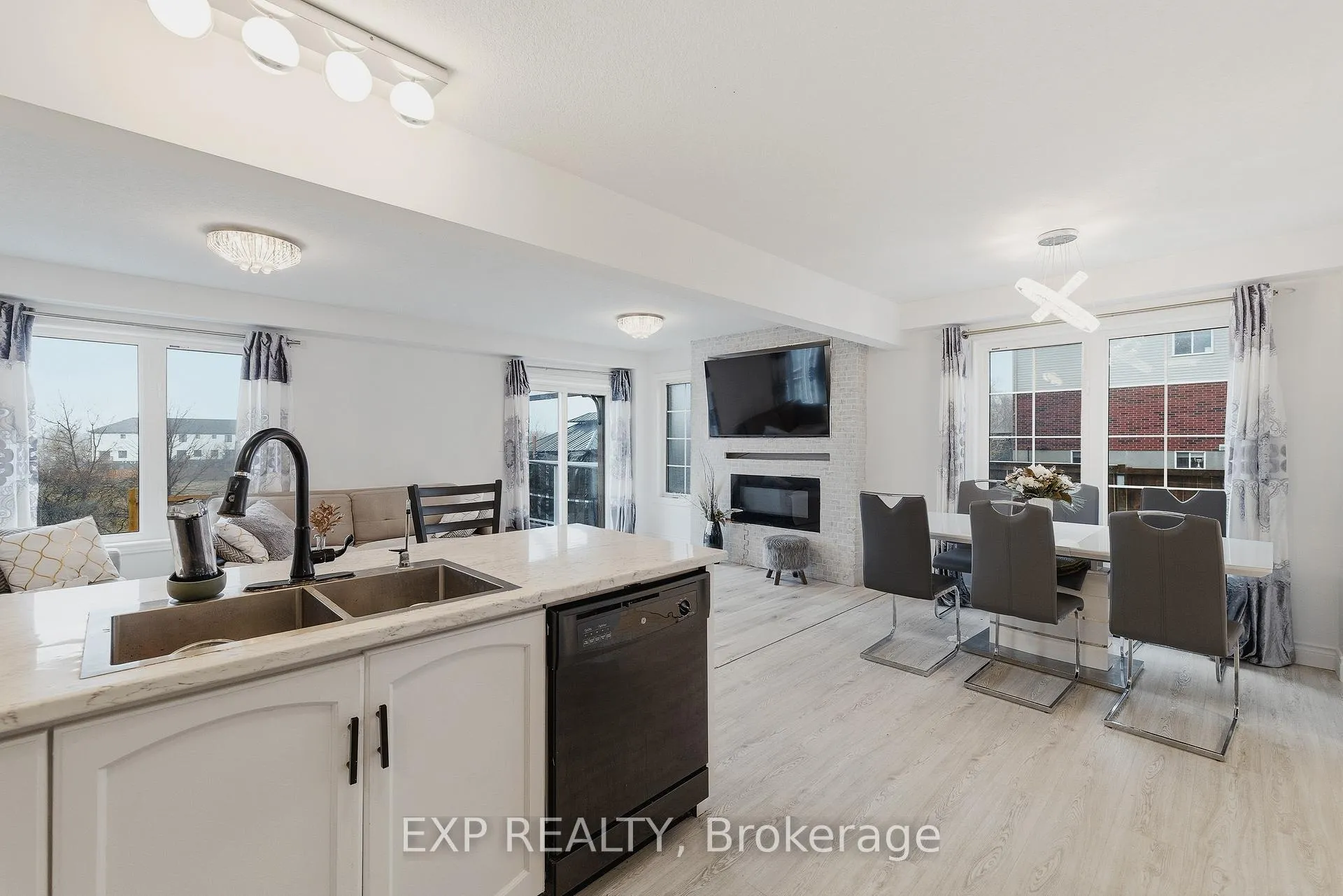 Photo 12 of Unit 9, 147 Kemp Crescent, Guelph, Grange Road — HOMEH