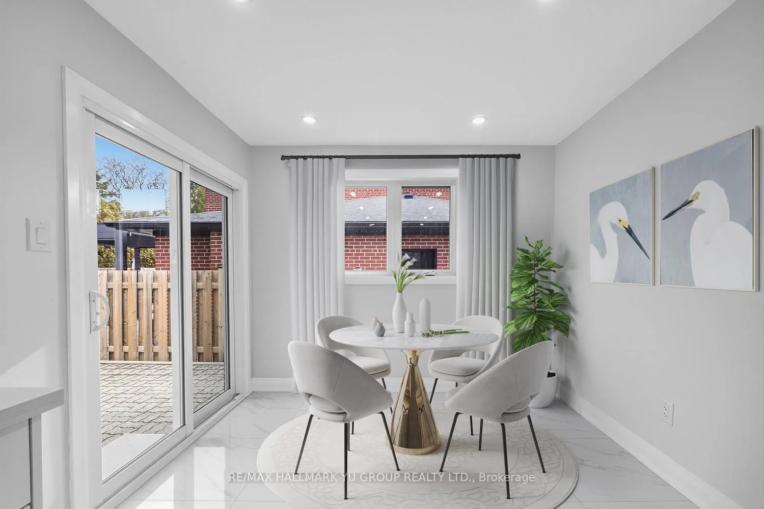 Photo 14 of 12 Pleasant View Drive, North York, Pleasant View — HOMEH