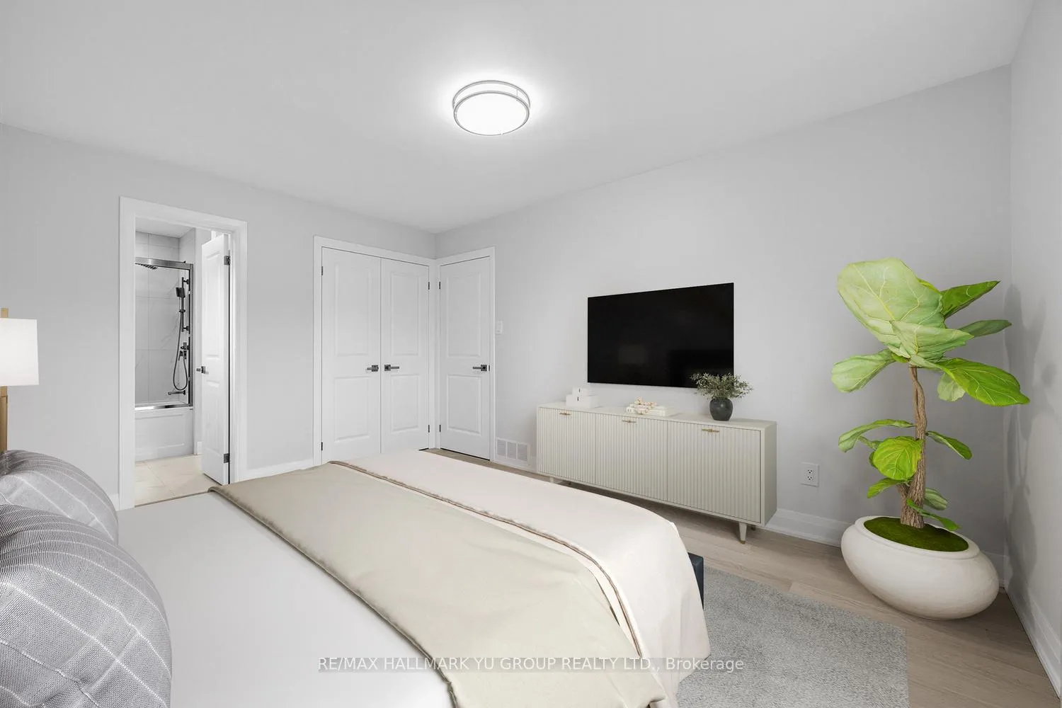 Photo 18 of 12 Pleasant View Drive, North York, Pleasant View — HOMEH