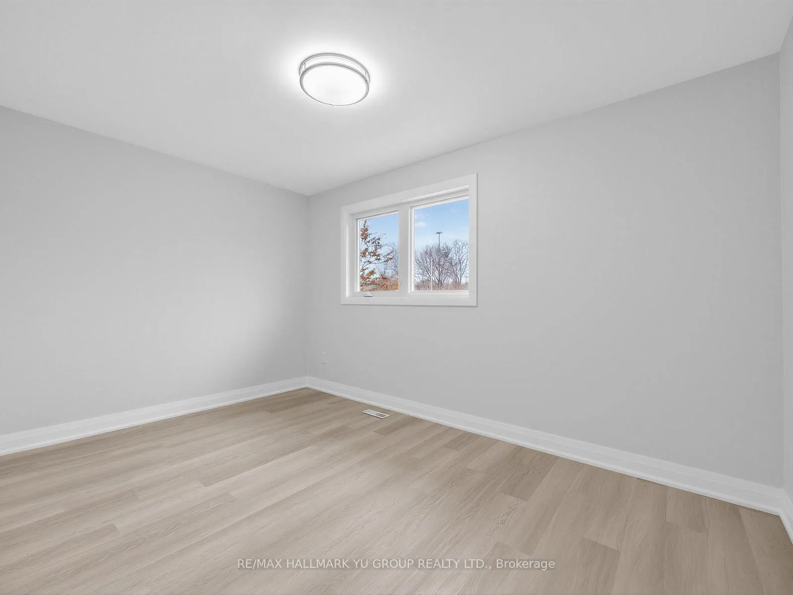 Photo 23 of 12 Pleasant View Drive, North York, Pleasant View — HOMEH