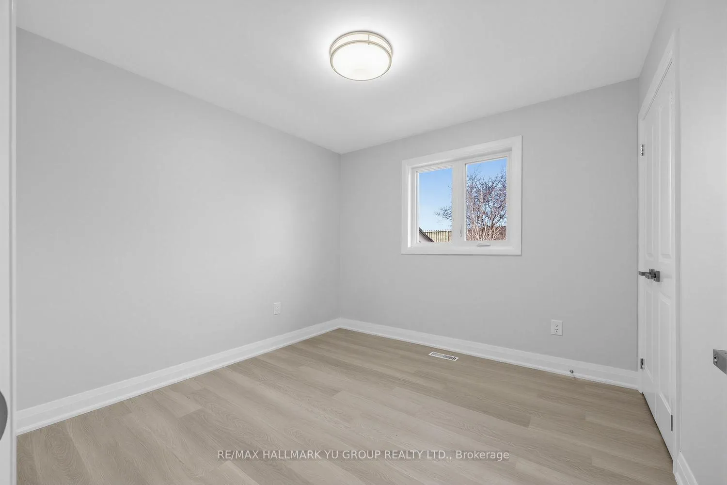 Photo 25 of 12 Pleasant View Drive, North York, Pleasant View — HOMEH