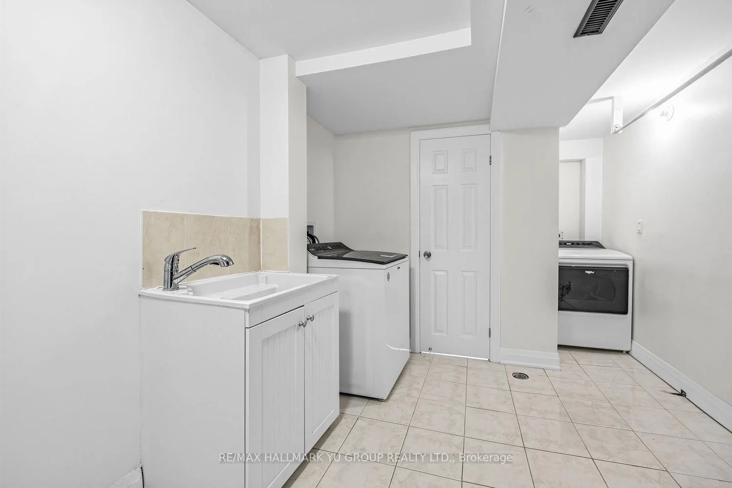 Photo 35 of 12 Pleasant View Drive, North York, Pleasant View — HOMEH