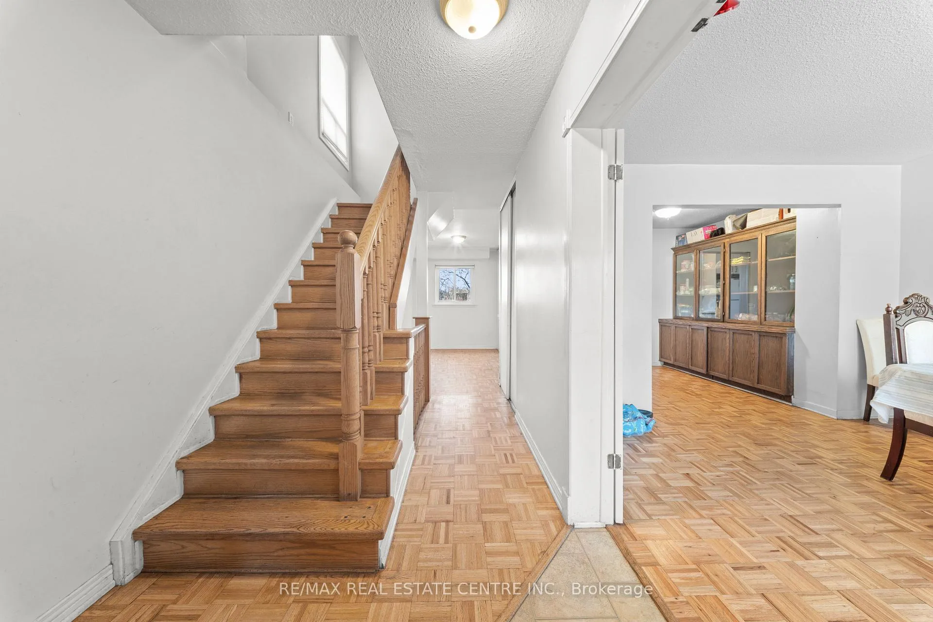 Photo 4 of 86 Judith Crescent, Brampton, Northgate — HOMEH