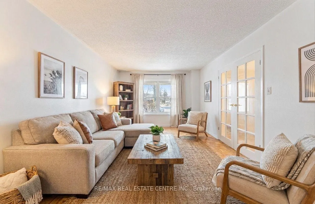 Photo 5 of 86 Judith Crescent, Brampton, Northgate — HOMEH