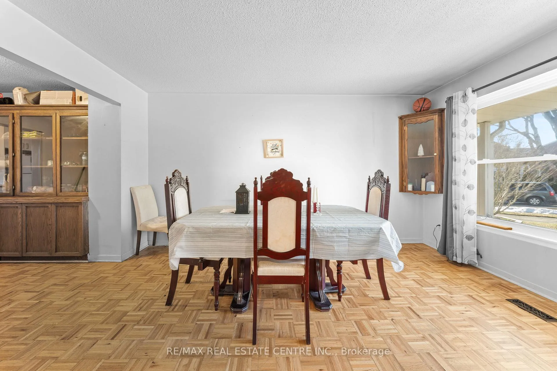 Photo 7 of 86 Judith Crescent, Brampton, Northgate — HOMEH