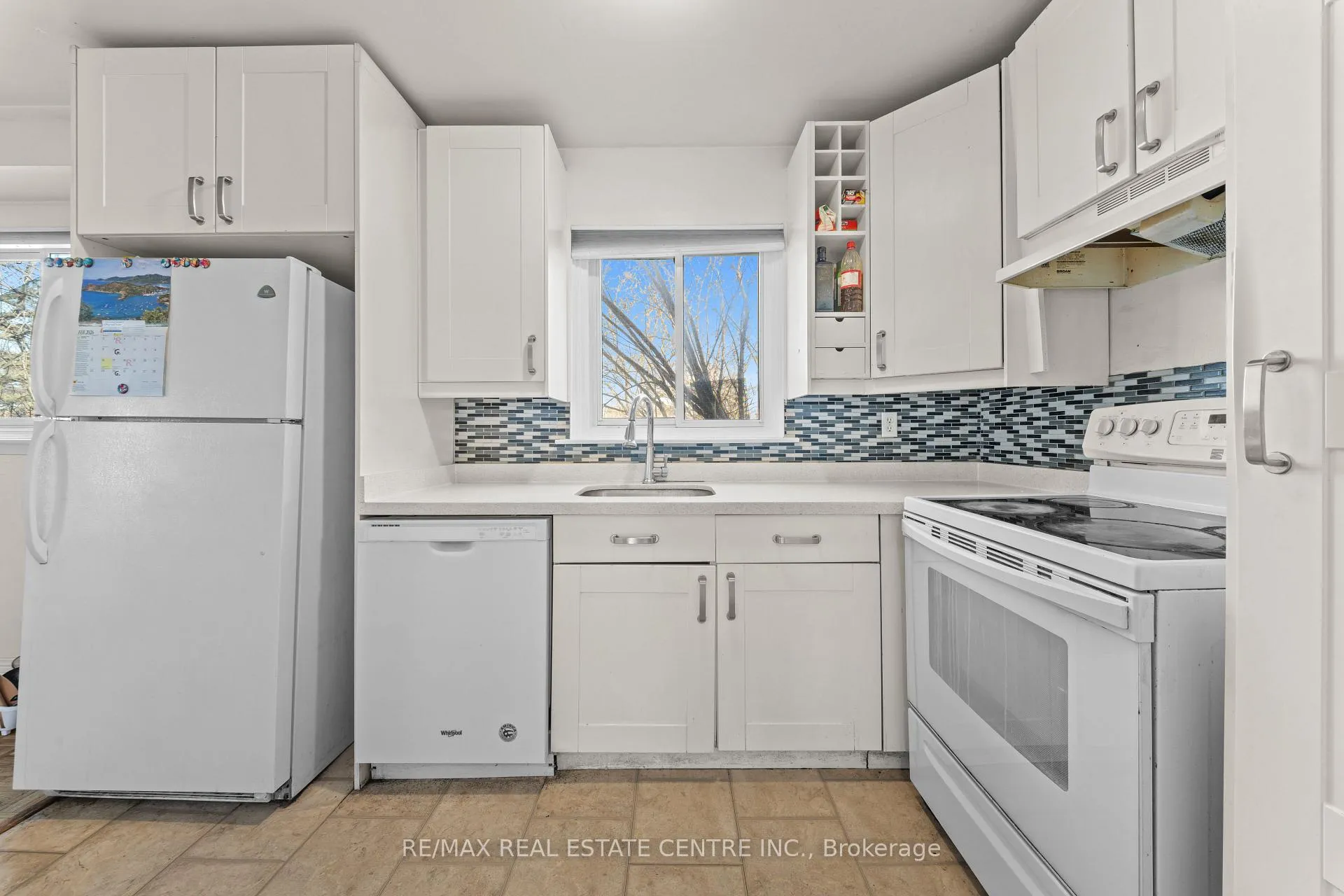 Photo 8 of 86 Judith Crescent, Brampton, Northgate — HOMEH