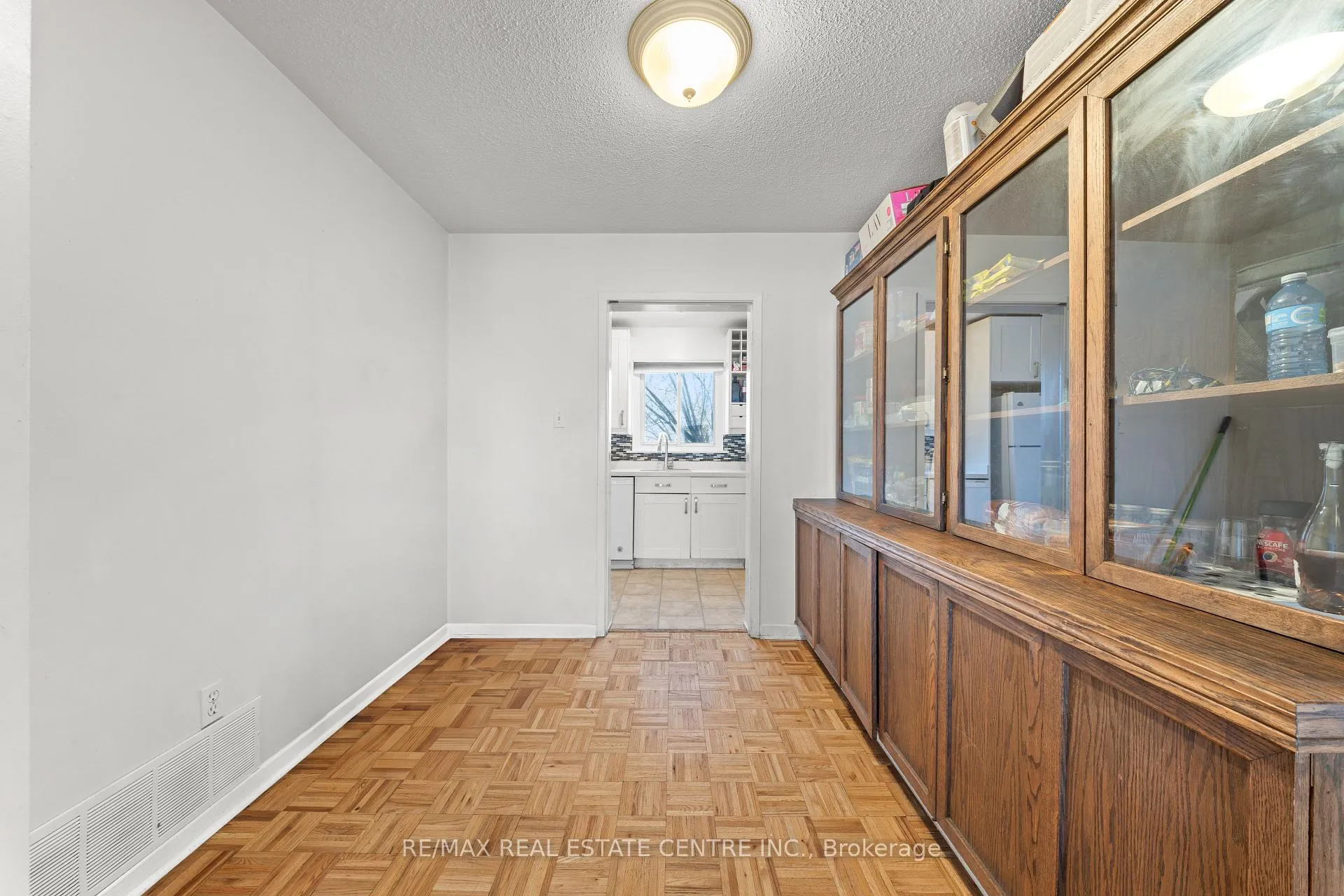 Photo 12 of 86 Judith Crescent, Brampton, Northgate — HOMEH