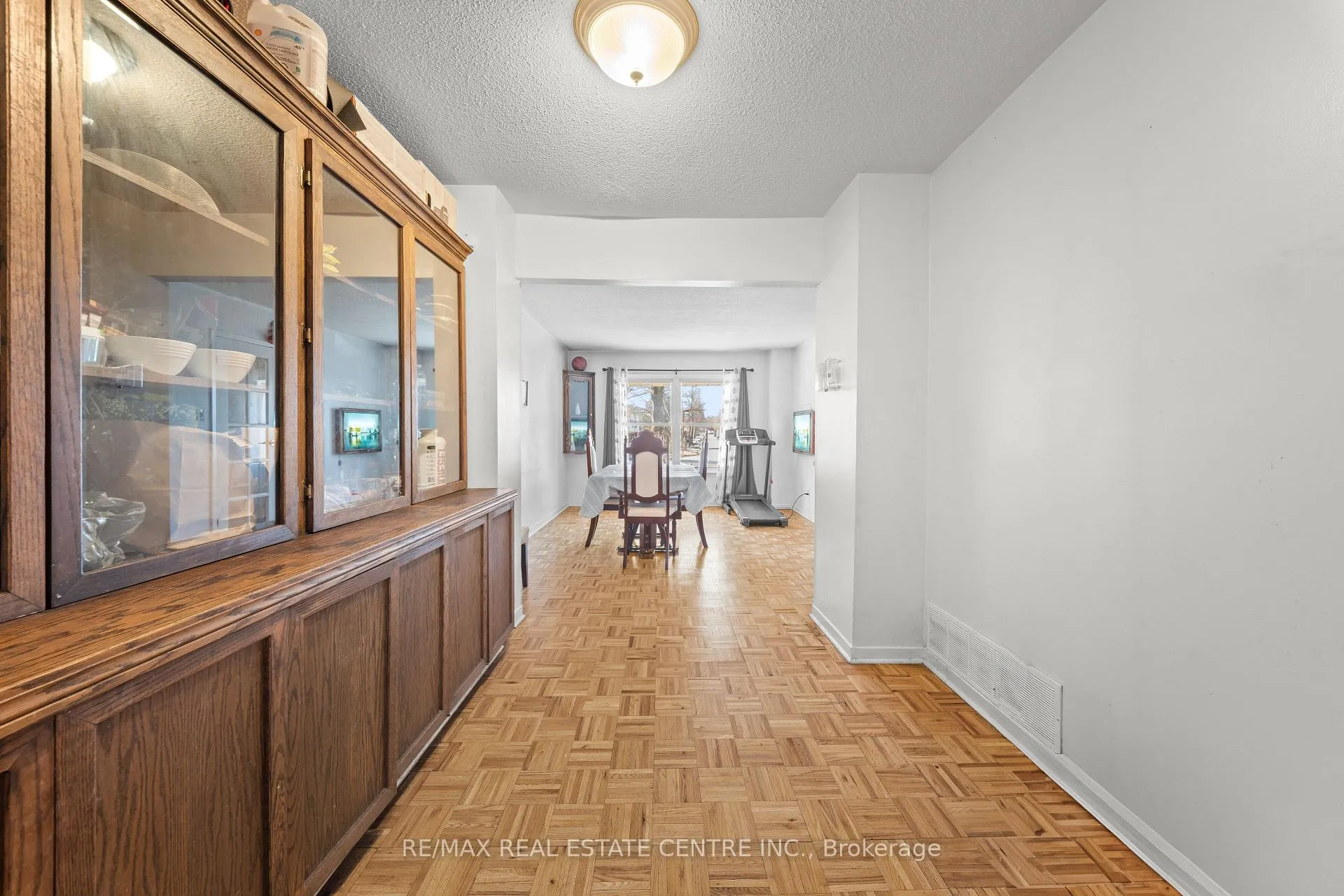 Photo 13 of 86 Judith Crescent, Brampton, Northgate — HOMEH