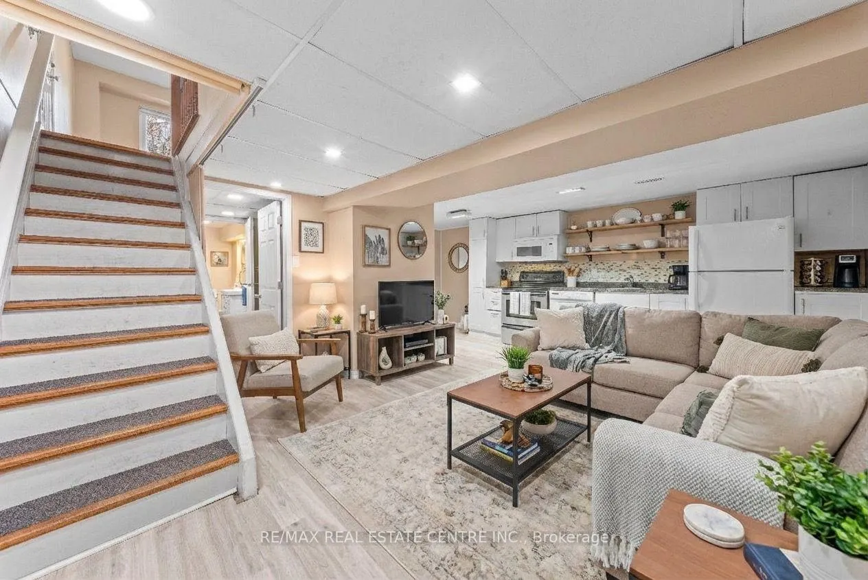 Photo 22 of 86 Judith Crescent, Brampton, Northgate — HOMEH