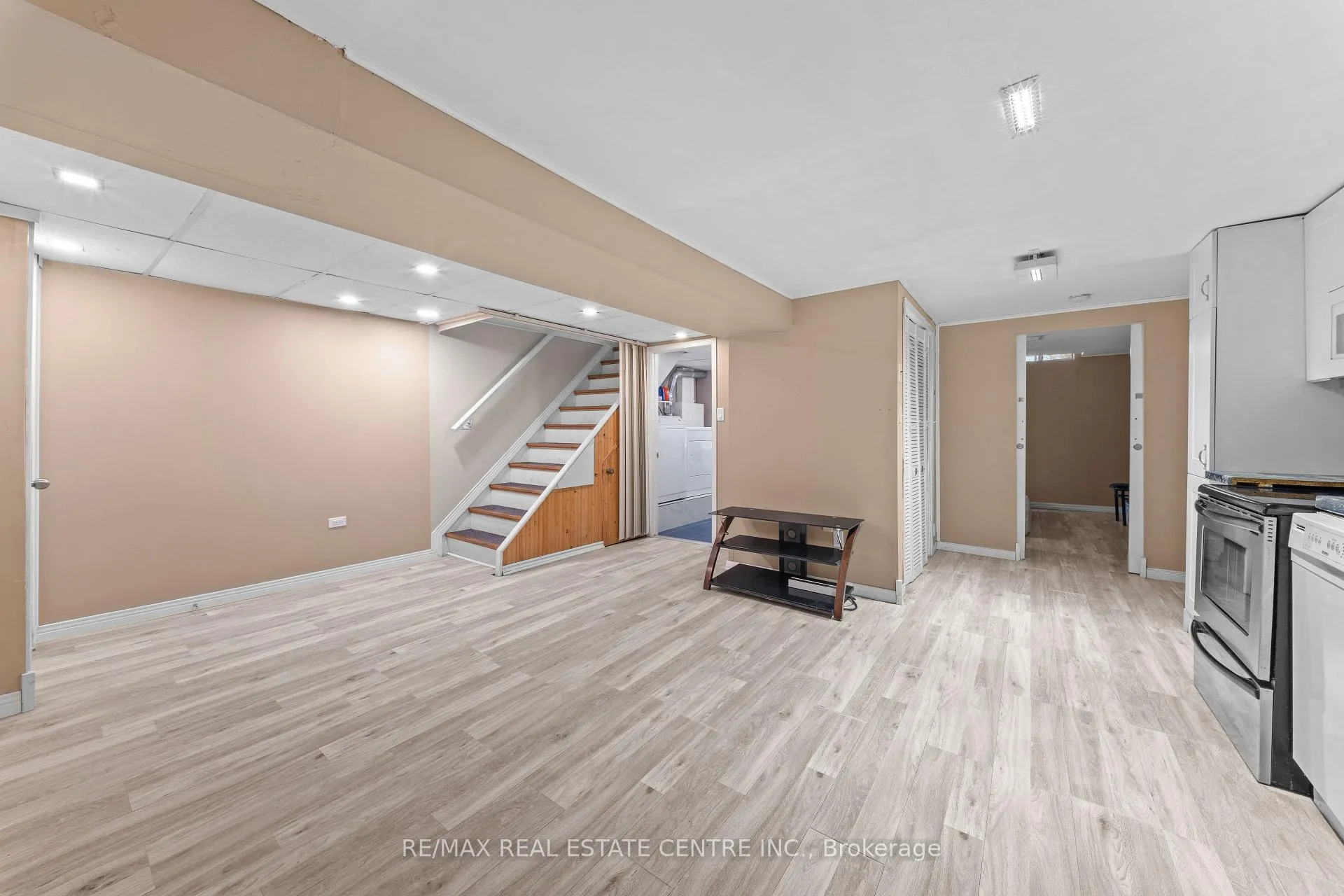 Photo 25 of 86 Judith Crescent, Brampton, Northgate — HOMEH