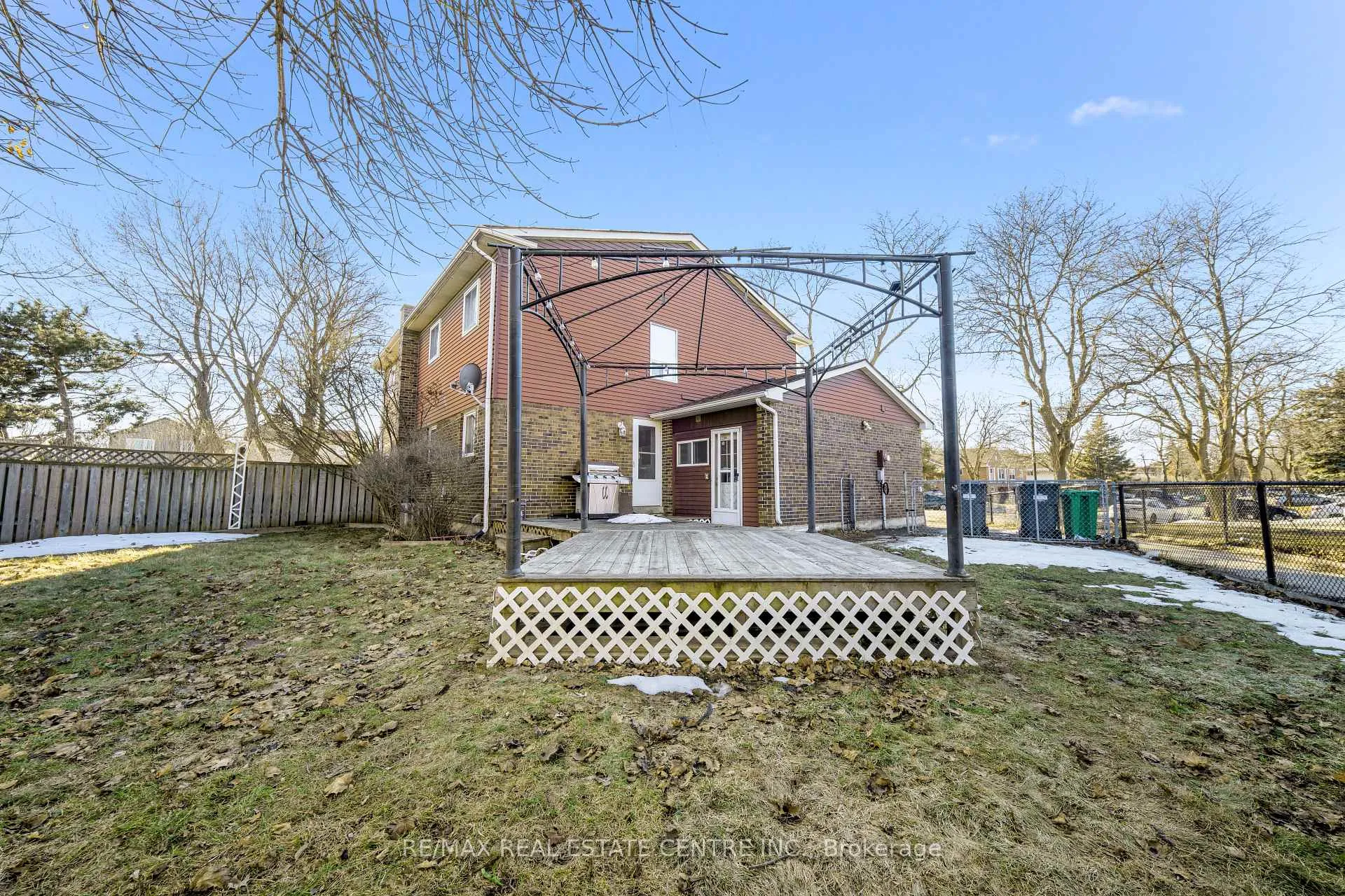 Photo 28 of 86 Judith Crescent, Brampton, Northgate — HOMEH