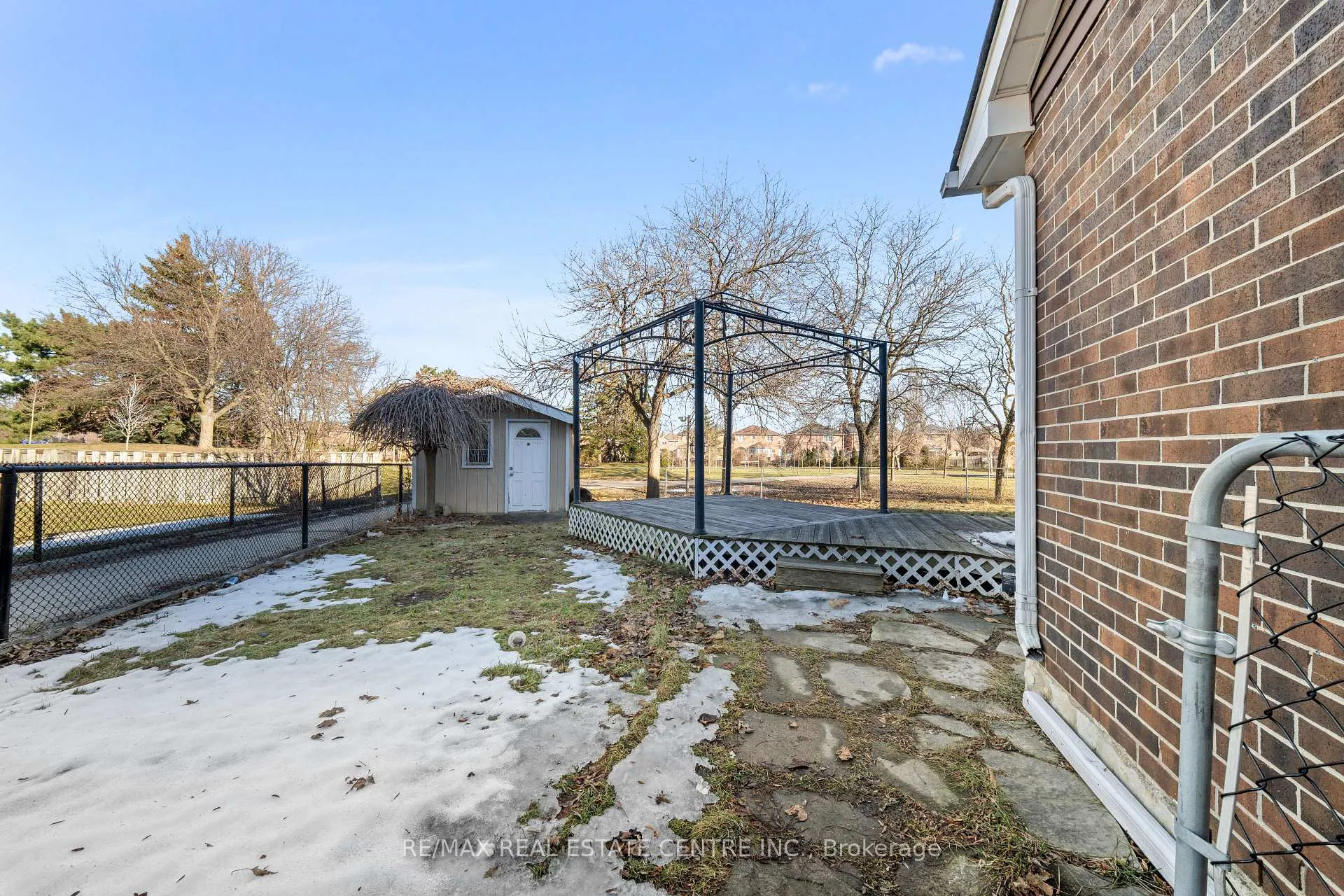 Photo 29 of 86 Judith Crescent, Brampton, Northgate — HOMEH
