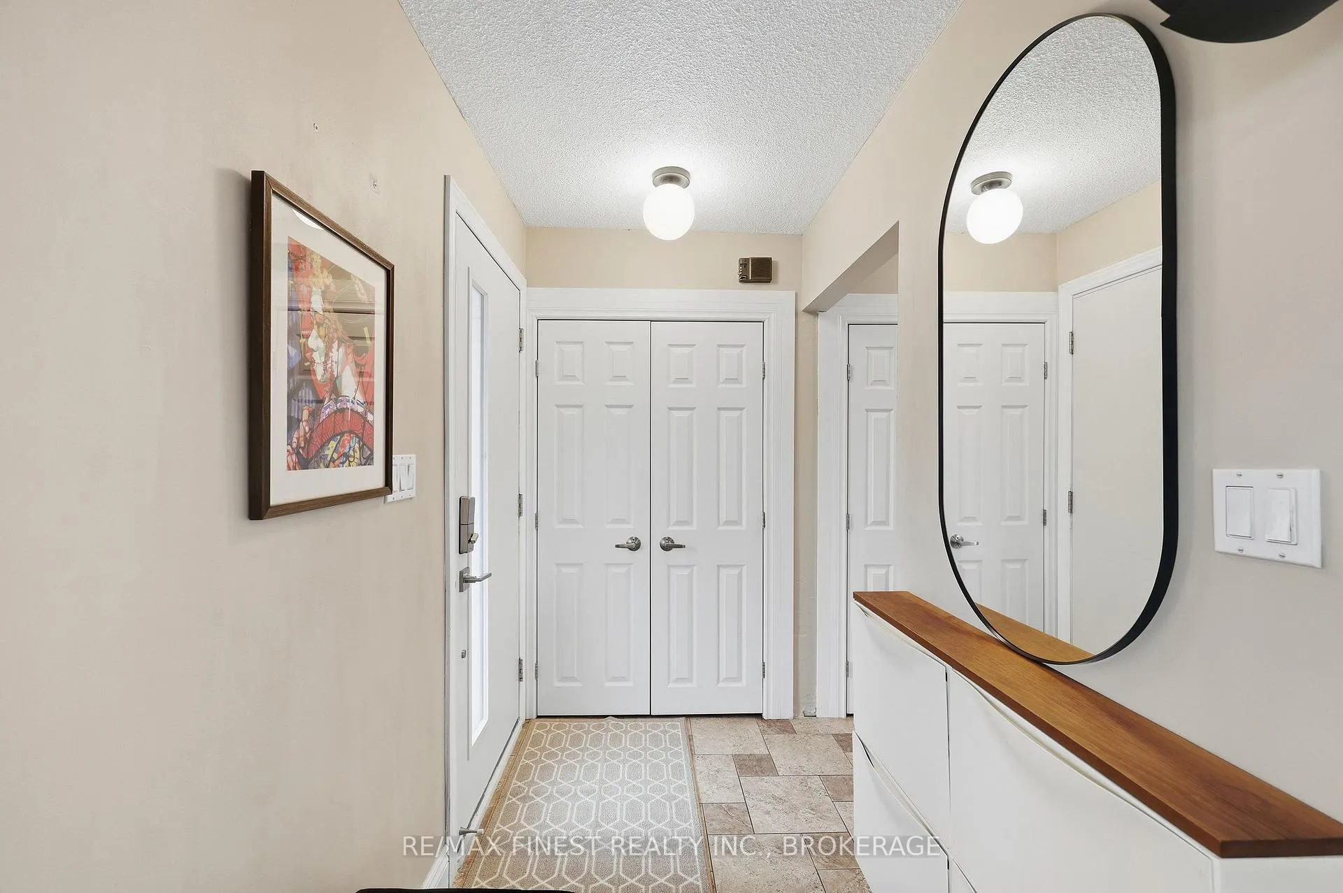 Photo 6 of 886 Pembridge Crescent, Kingston, South of Taylor-Kidd Blvd — HOMEH