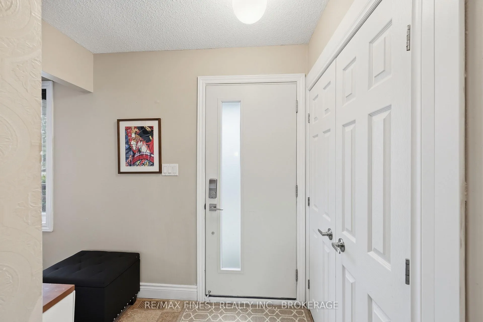 Photo 7 of 886 Pembridge Crescent, Kingston, South of Taylor-Kidd Blvd — HOMEH