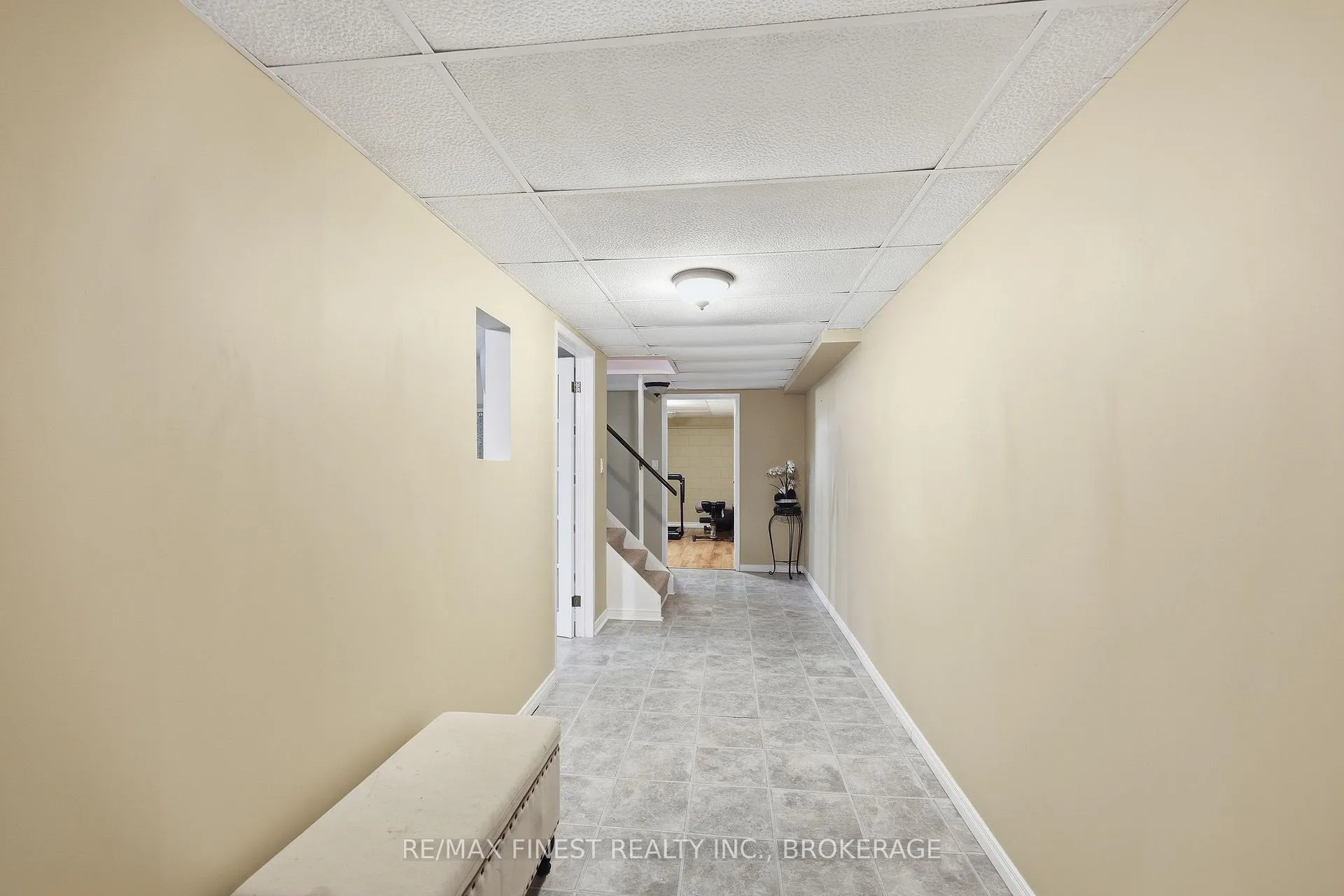Photo 33 of 886 Pembridge Crescent, Kingston, South of Taylor-Kidd Blvd — HOMEH
