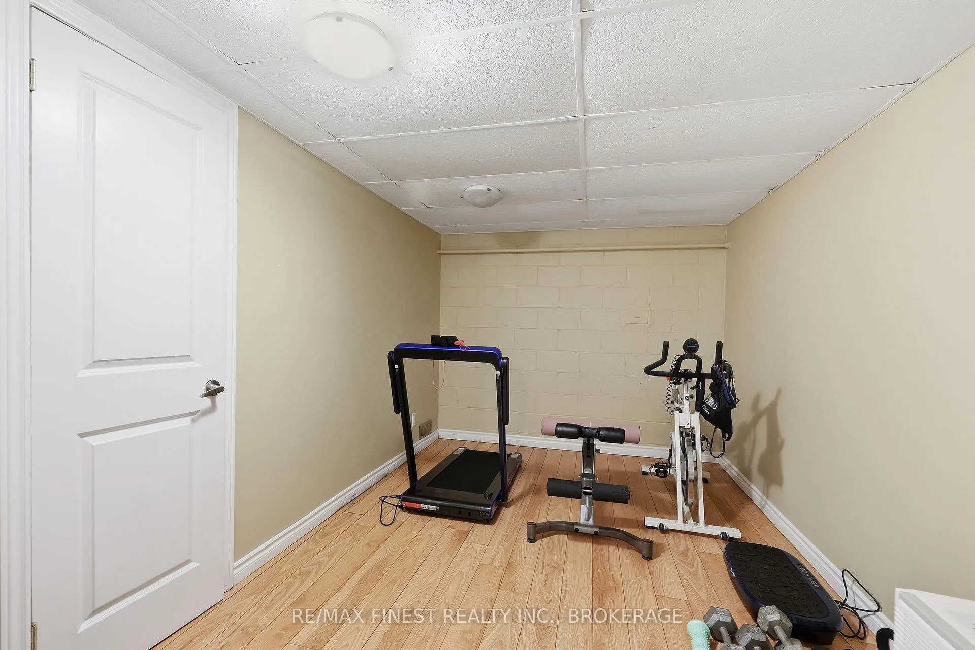Photo 43 of 886 Pembridge Crescent, Kingston, South of Taylor-Kidd Blvd — HOMEH
