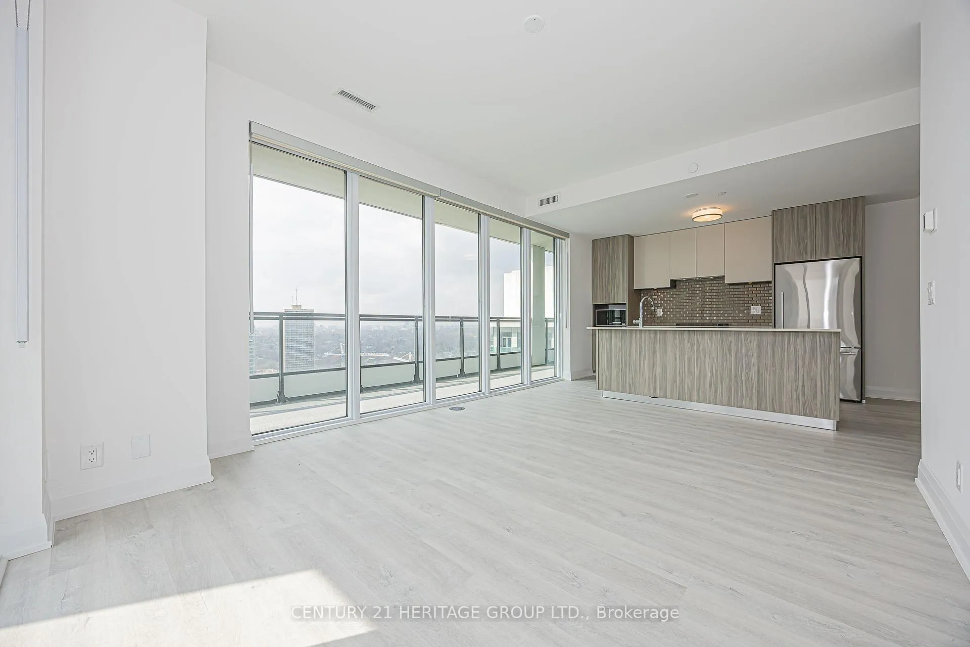 Photo 7 of Unit 2608, 65 Broadway Avenue, Toronto, Mount Pleasant West — HOMEH